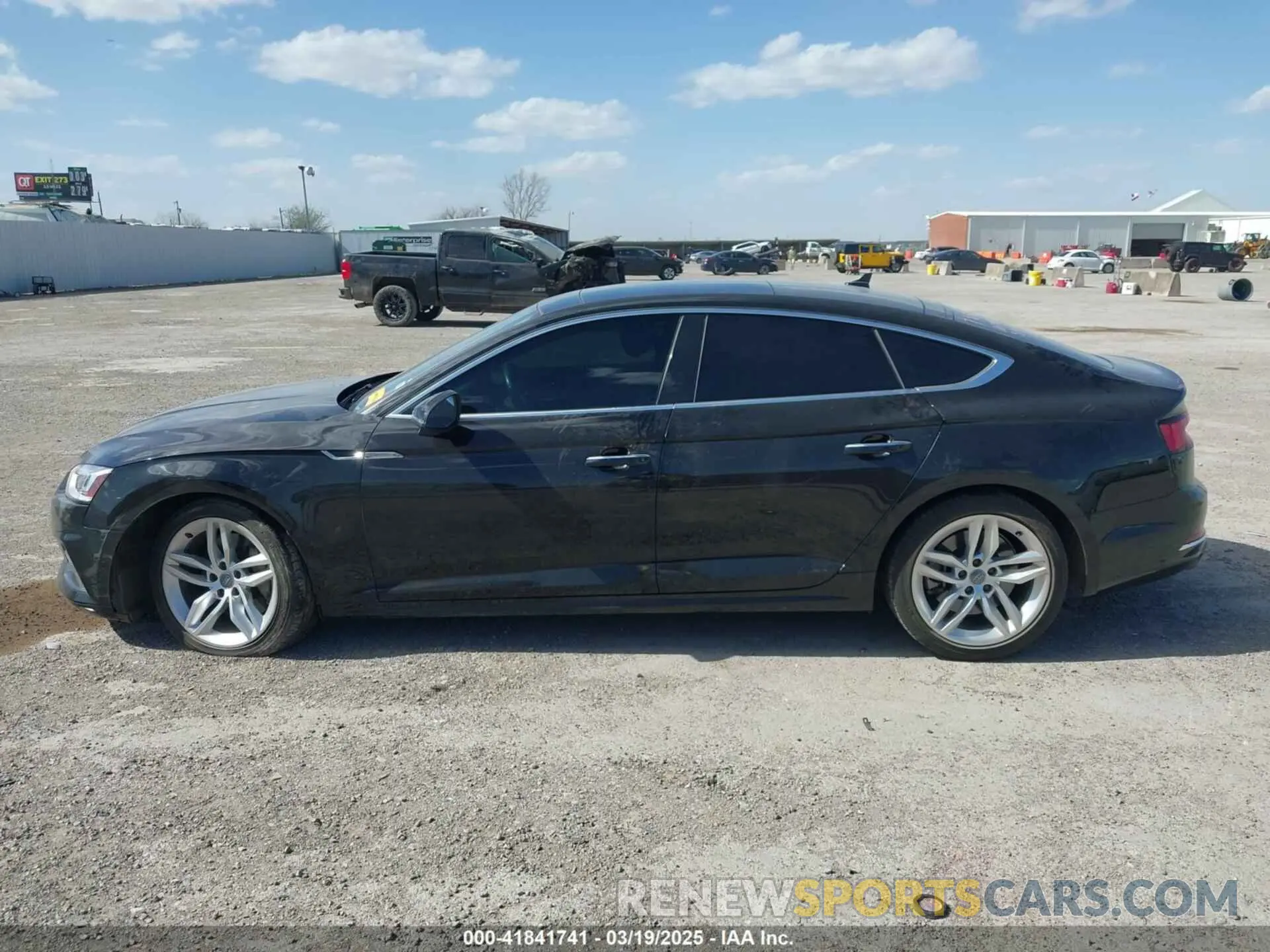 14 Фотография поврежденного автомобиля WAUANCF51KA061345 AUDI A5 2019