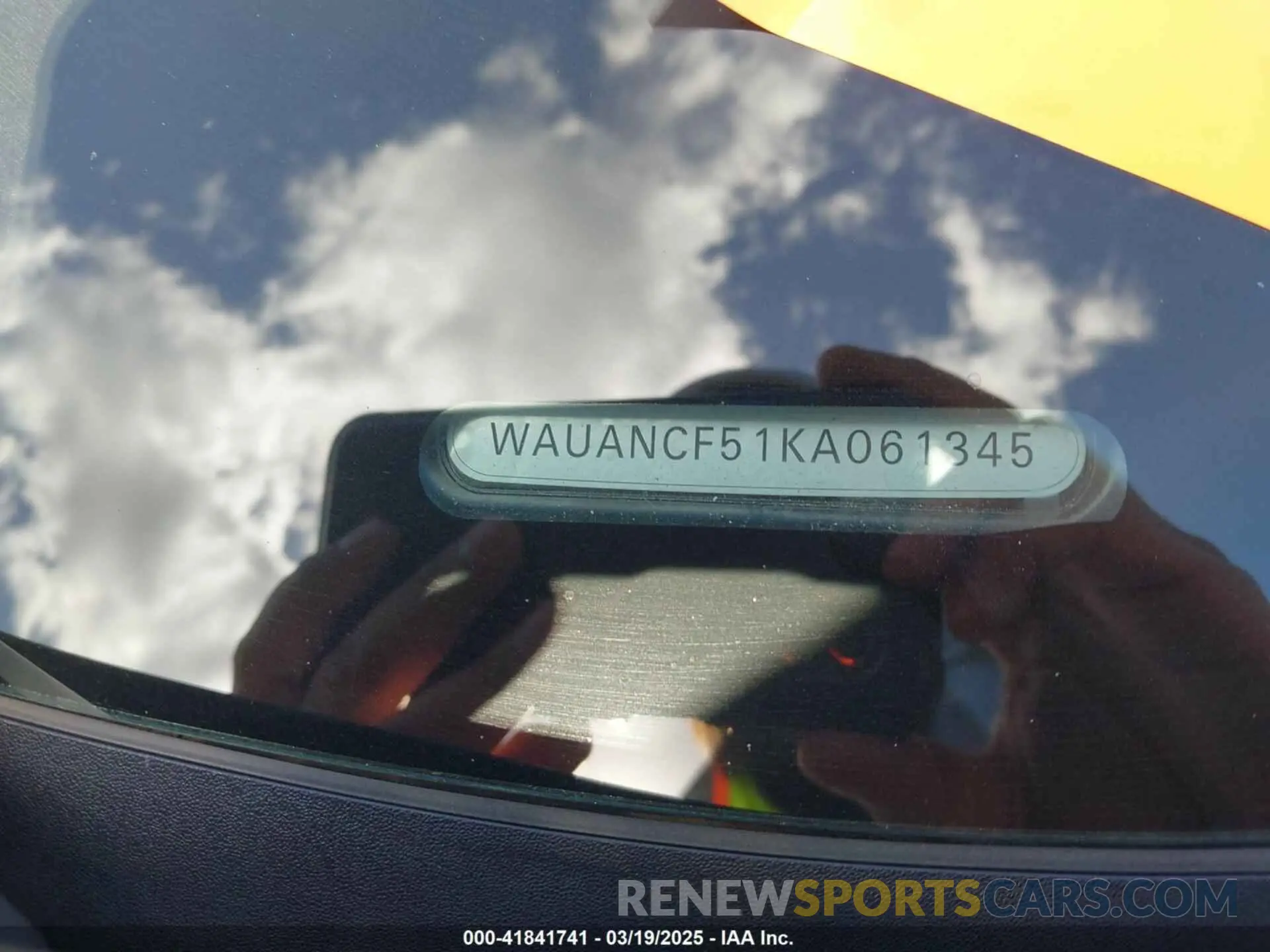 9 Фотография поврежденного автомобиля WAUANCF51KA061345 AUDI A5 2019