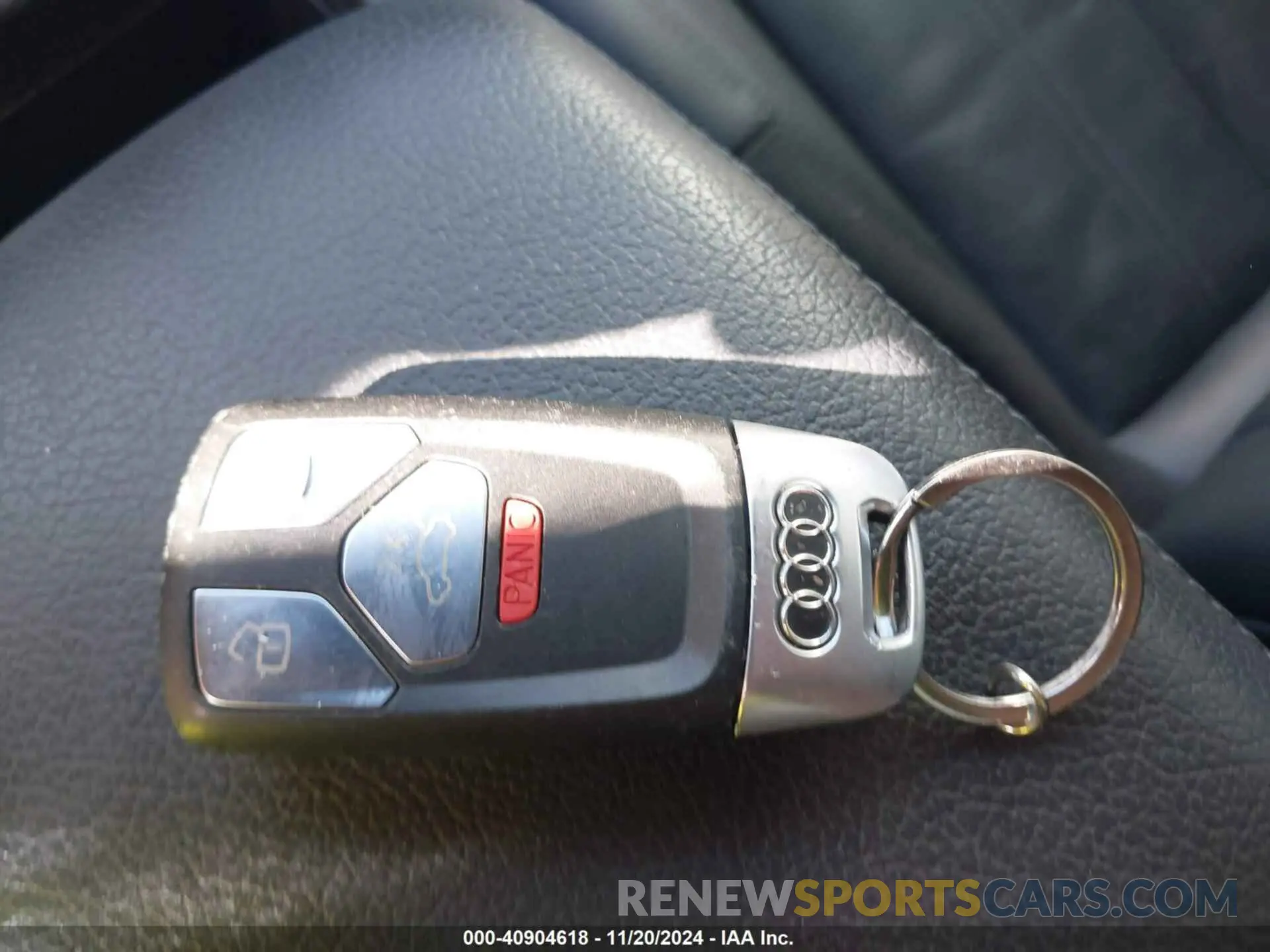 11 Photograph of a damaged car WAUANCF52KA060303 AUDI A5 2019