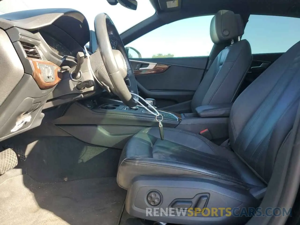 7 Photograph of a damaged car WAUANCF55KA058237 AUDI A5 2019