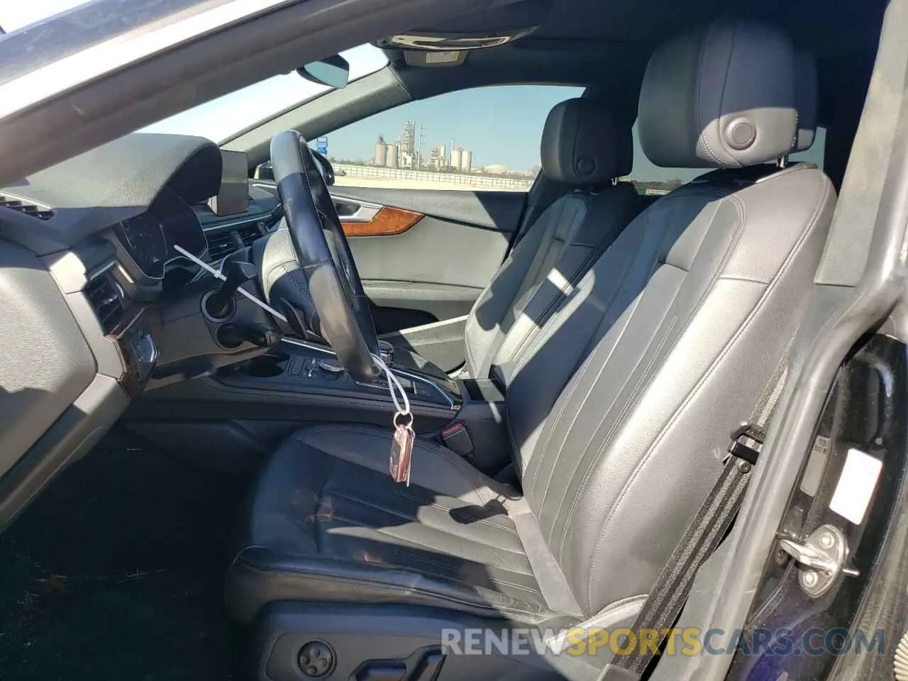 7 Фотография поврежденного автомобиля WAUANCF55KA058495 AUDI A5 2019