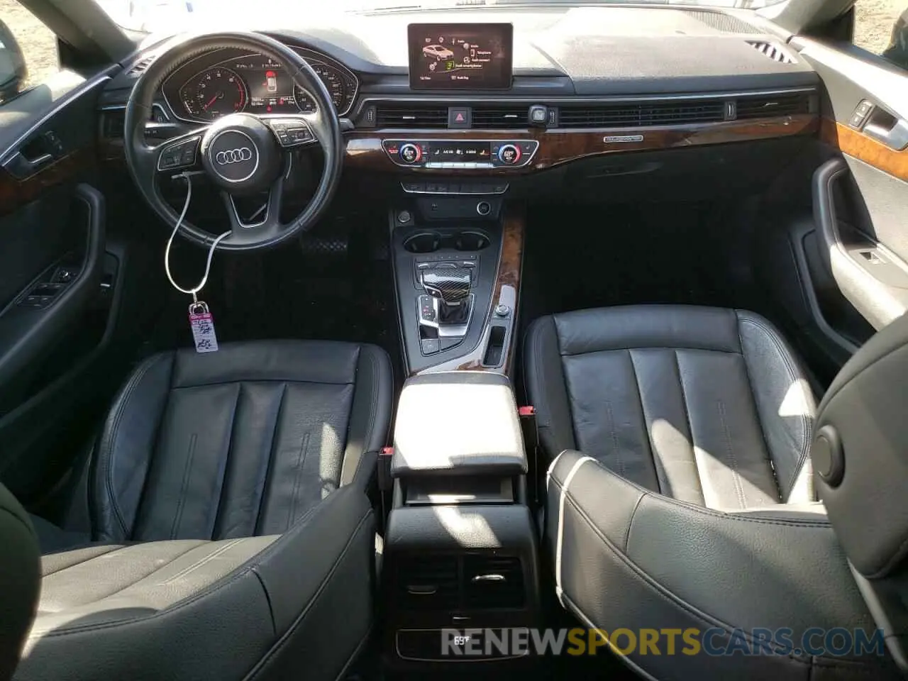 8 Фотография поврежденного автомобиля WAUANCF55KA058495 AUDI A5 2019