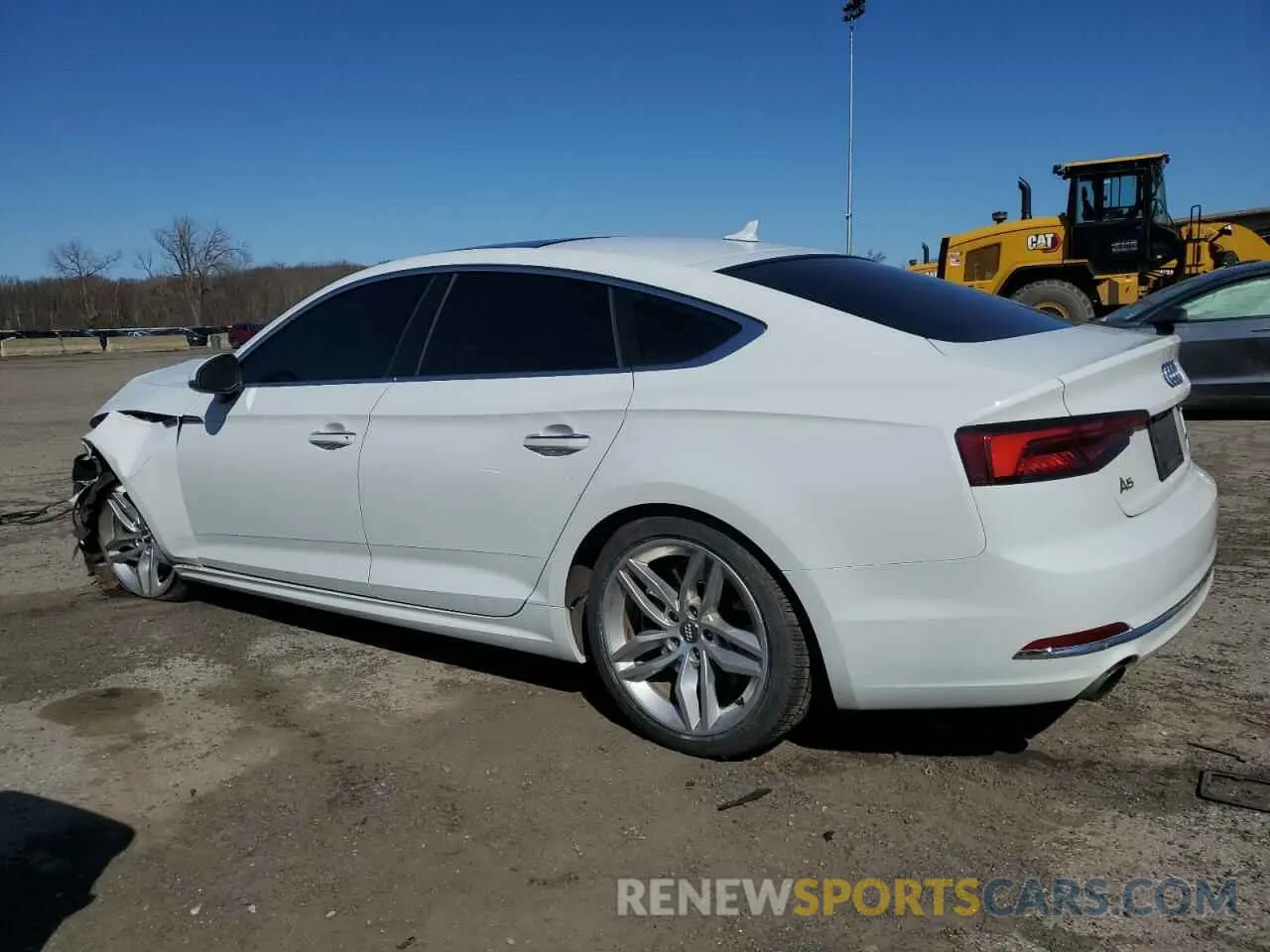 2 Фотография поврежденного автомобиля WAUANCF57KA044405 AUDI A5 2019