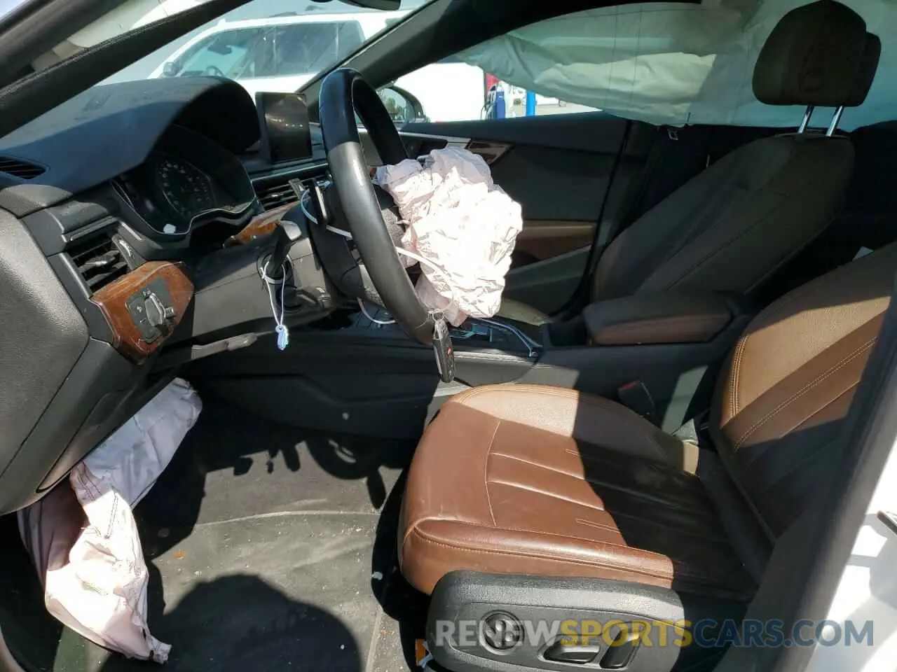 7 Photograph of a damaged car WAUANCF59KA059584 AUDI A5 2019