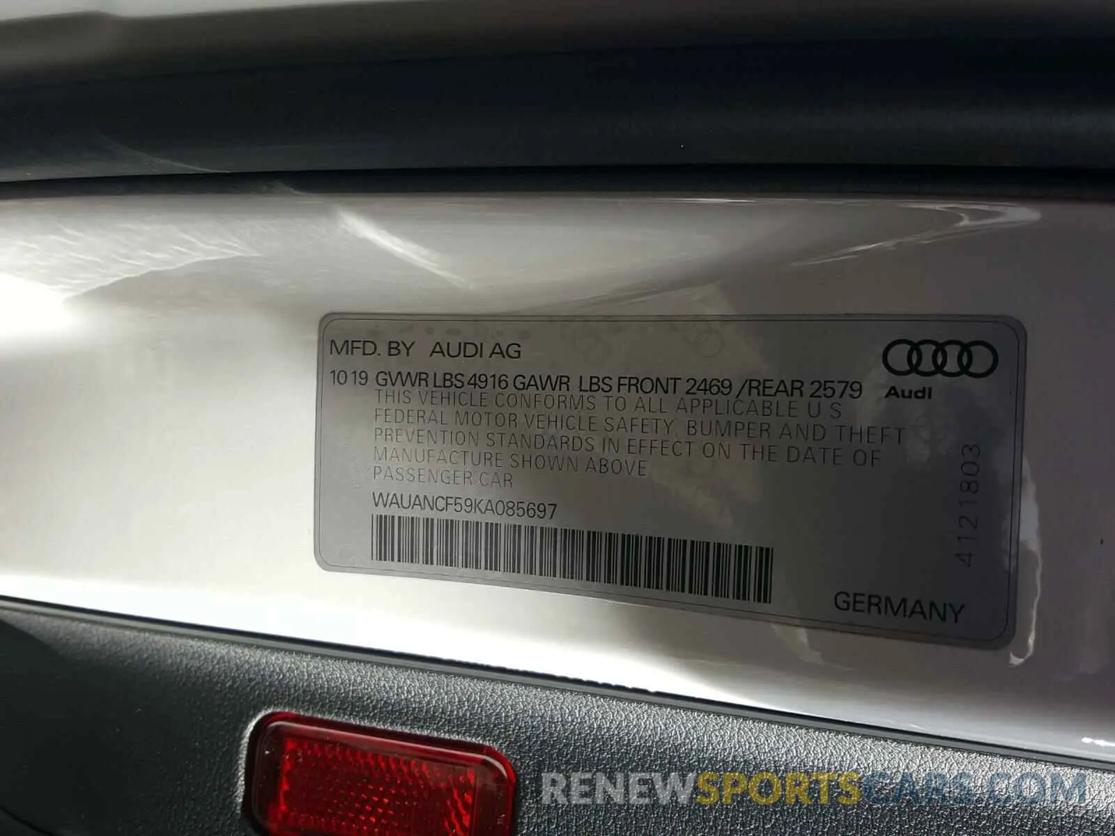 10 Photograph of a damaged car WAUANCF59KA085697 AUDI A5 2019