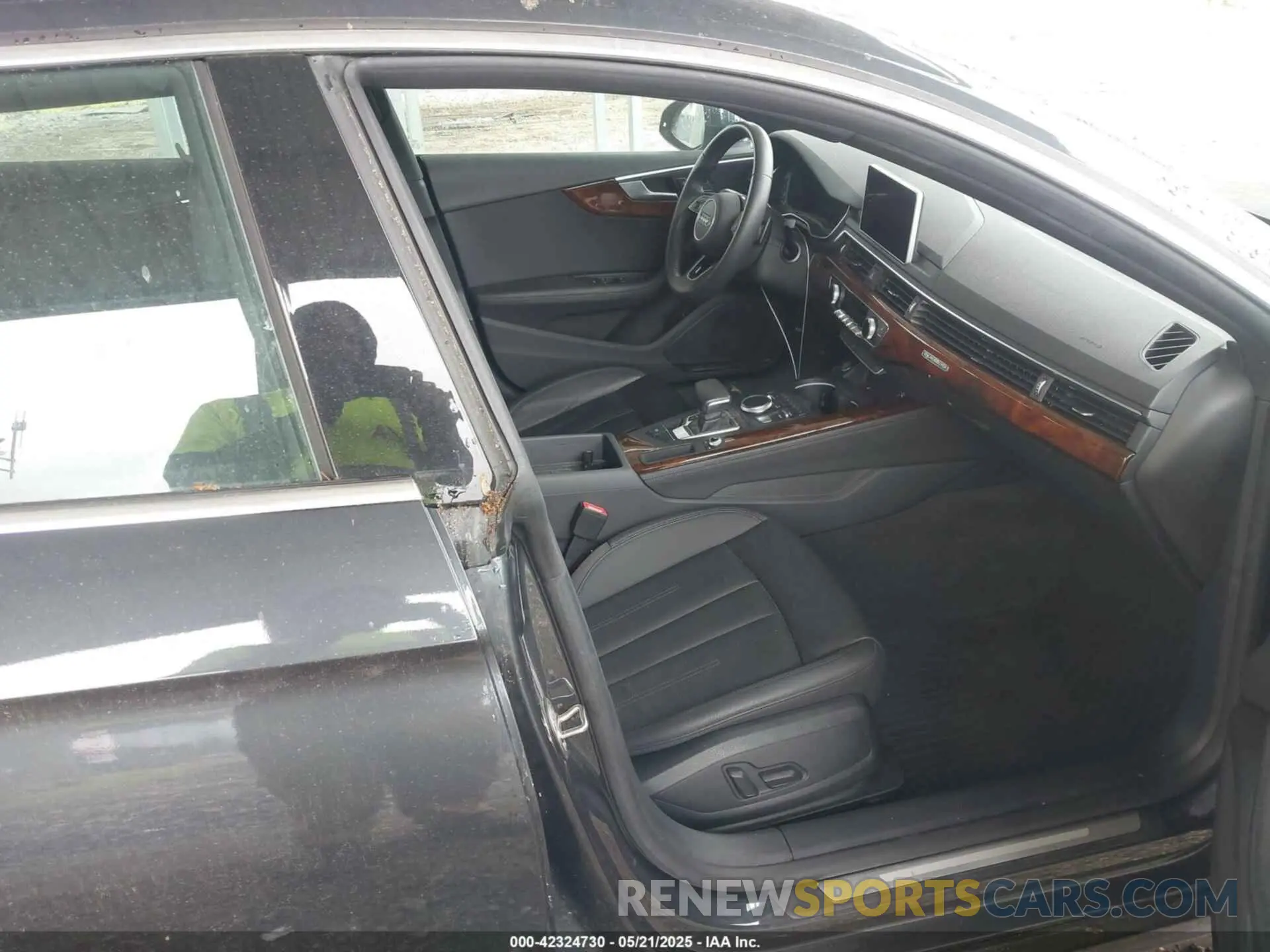 5 Photograph of a damaged car WAUBNCF58KA077224 AUDI A5 2019