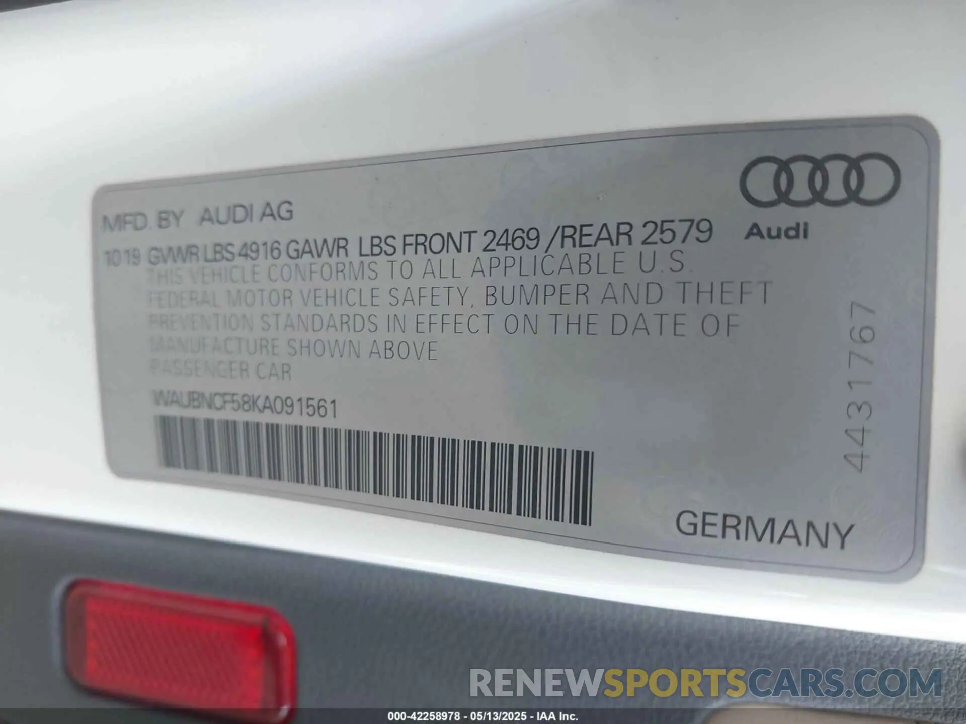 9 Фотография поврежденного автомобиля WAUBNCF58KA091561 AUDI A5 2019