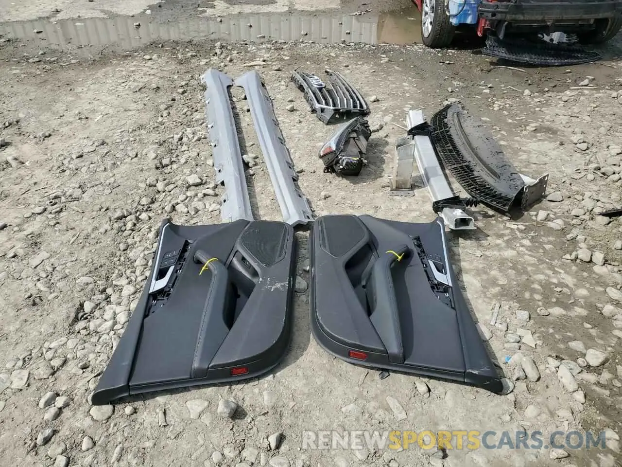 12 Photograph of a damaged car WAUBNCF5XKA022421 AUDI A5 2019