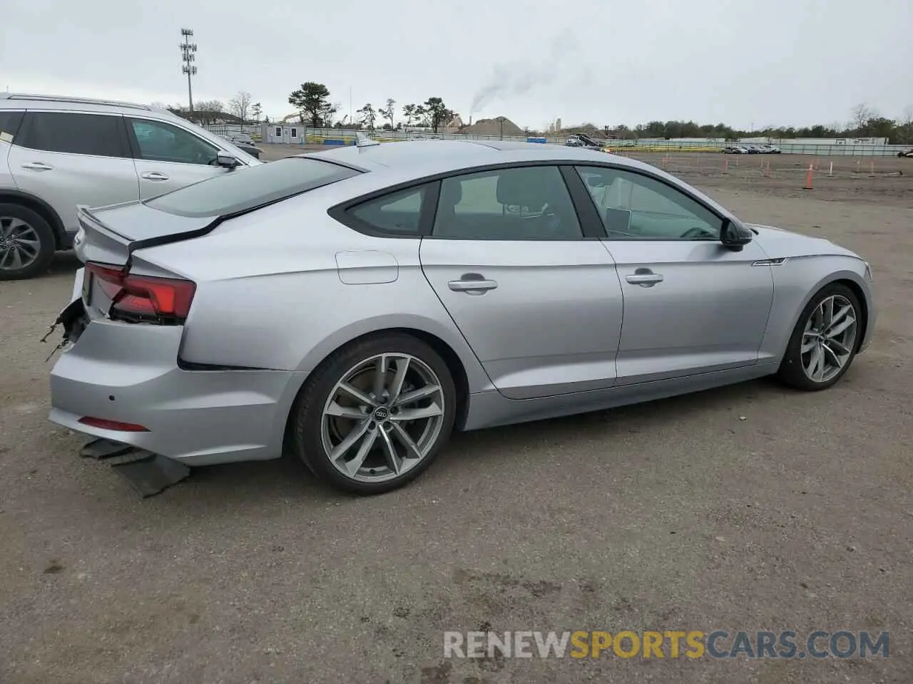 3 Фотография поврежденного автомобиля WAUENCF52KA026900 AUDI A5 2019