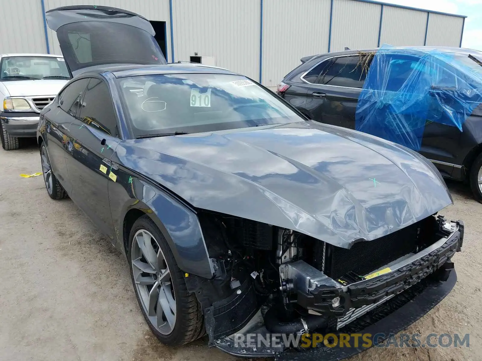 1 Photograph of a damaged car WAUENCF52KA064952 AUDI A5 2019