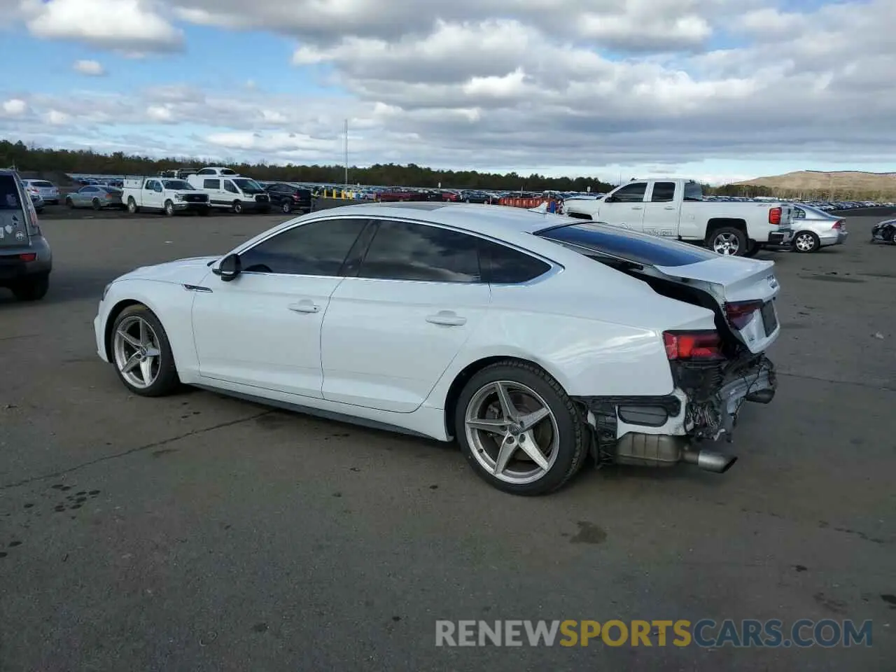 2 Фотография поврежденного автомобиля WAUENCF52KA096946 AUDI A5 2019