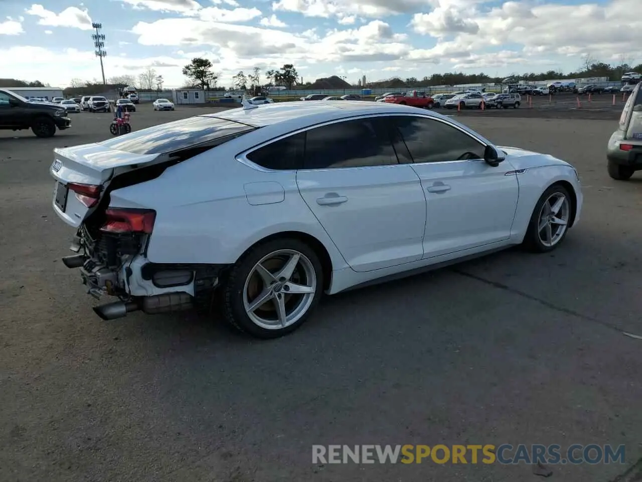 3 Фотография поврежденного автомобиля WAUENCF52KA096946 AUDI A5 2019