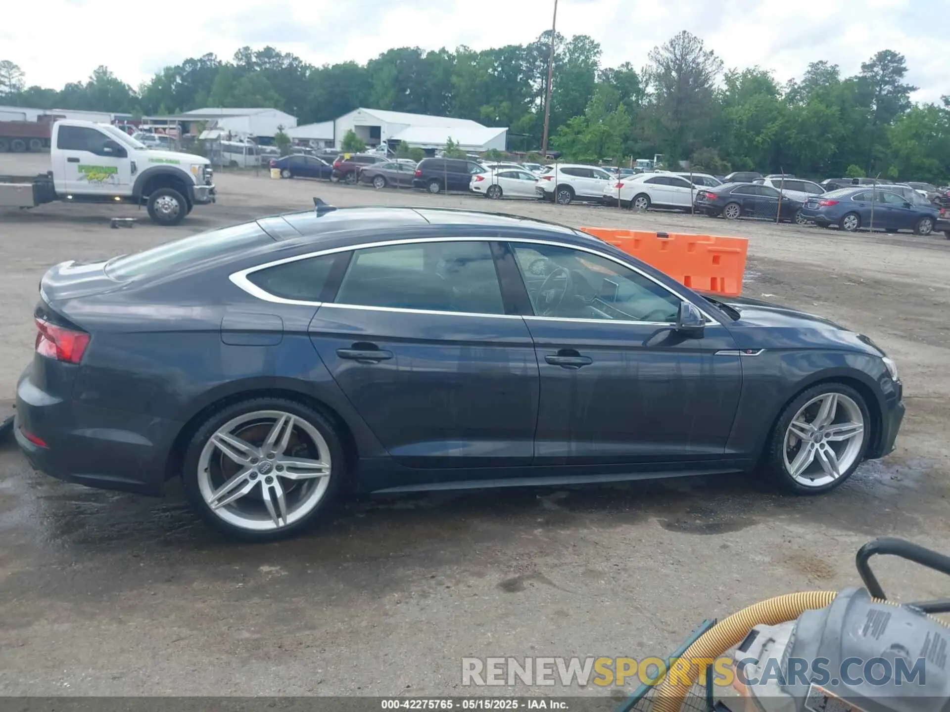 13 Фотография поврежденного автомобиля WAUENCF54KA019060 AUDI A5 2019