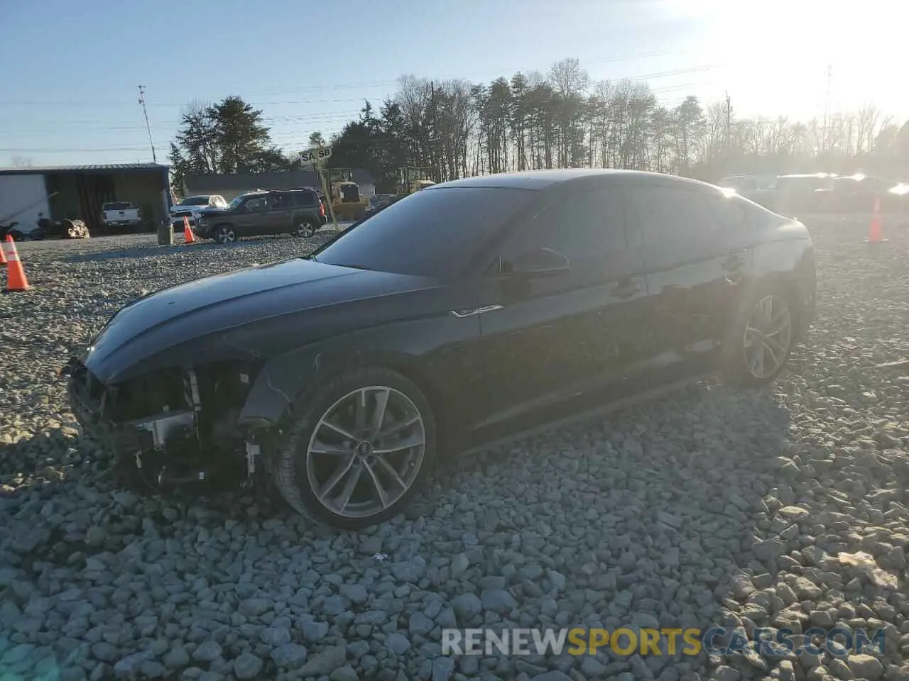 1 Фотография поврежденного автомобиля WAUENCF54KA098861 AUDI A5 2019