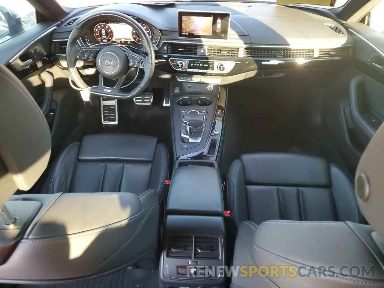 8 Фотография поврежденного автомобиля WAUENCF54KA098861 AUDI A5 2019