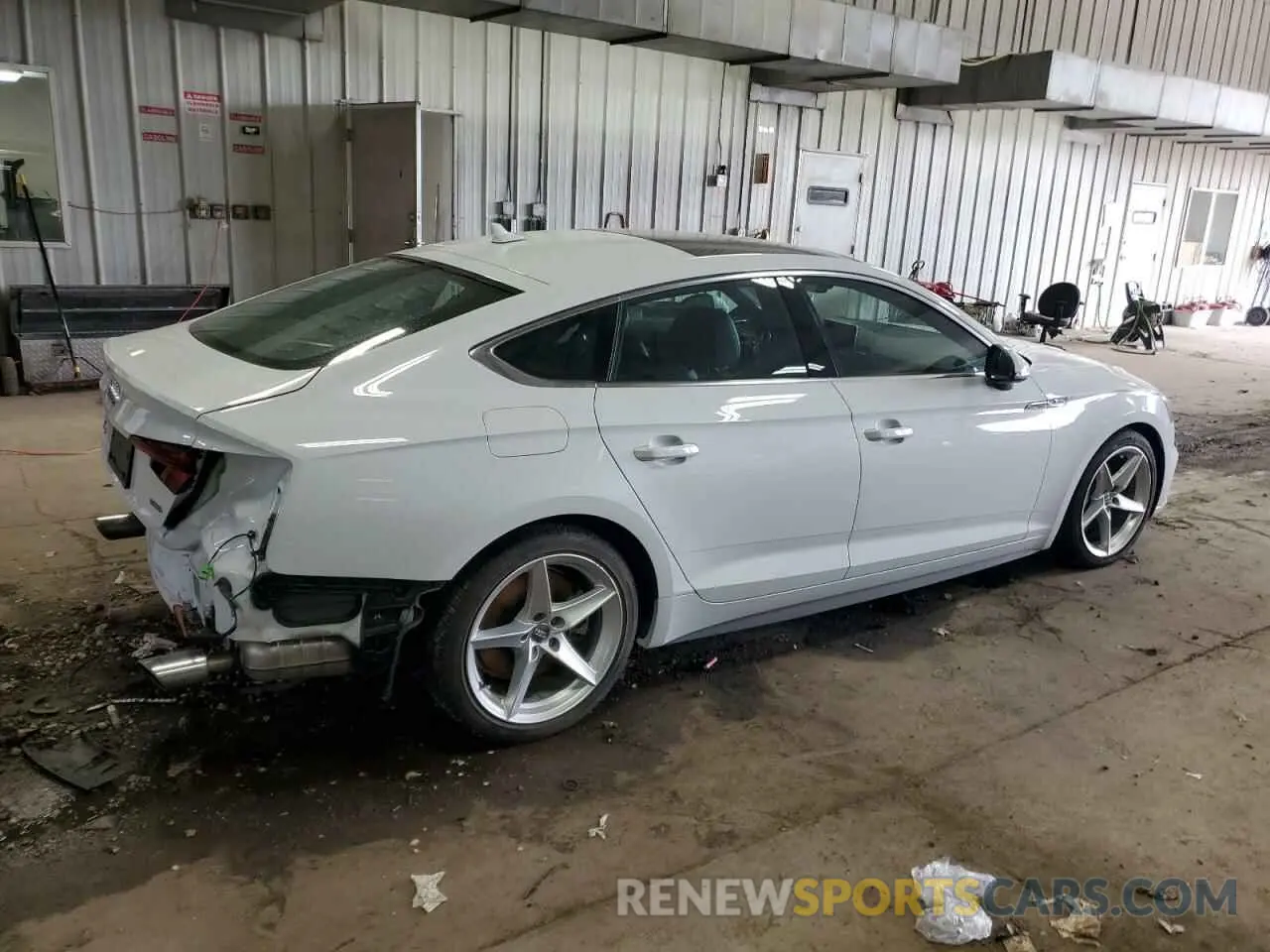 3 Фотография поврежденного автомобиля WAUENCF57KA037892 AUDI A5 2019
