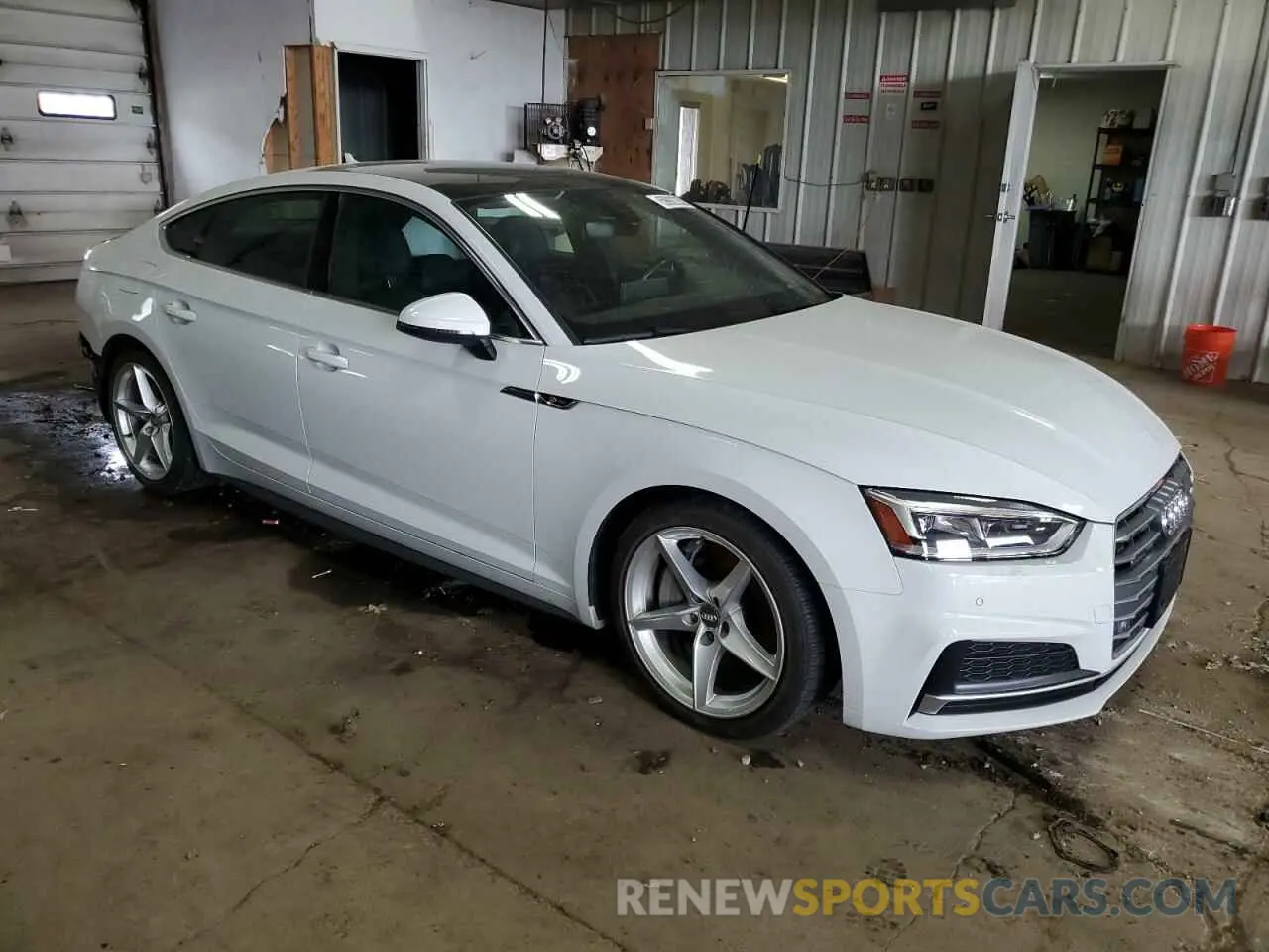 4 Фотография поврежденного автомобиля WAUENCF57KA037892 AUDI A5 2019