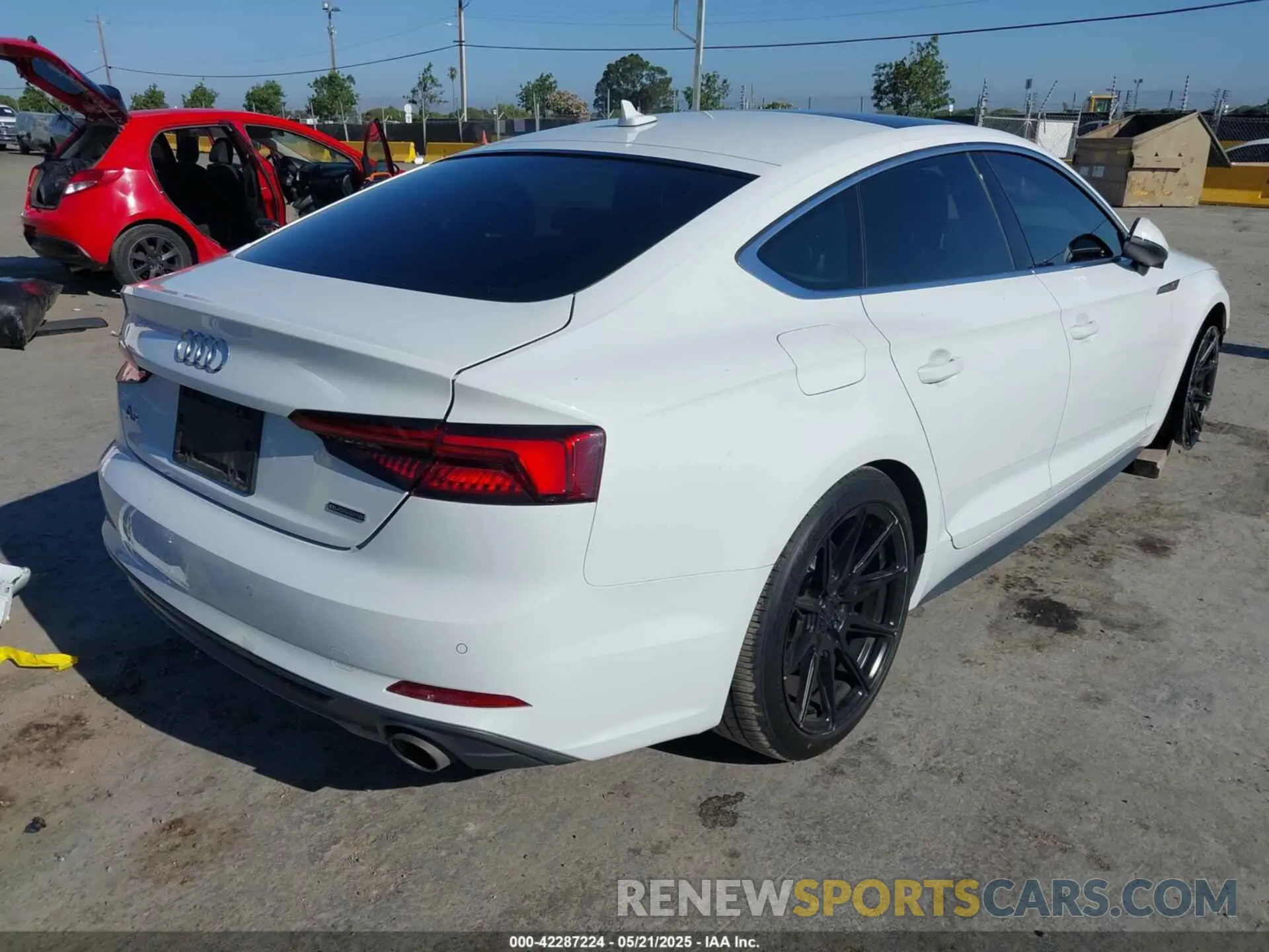 4 Фотография поврежденного автомобиля WAUENCF58KA007848 AUDI A5 2019