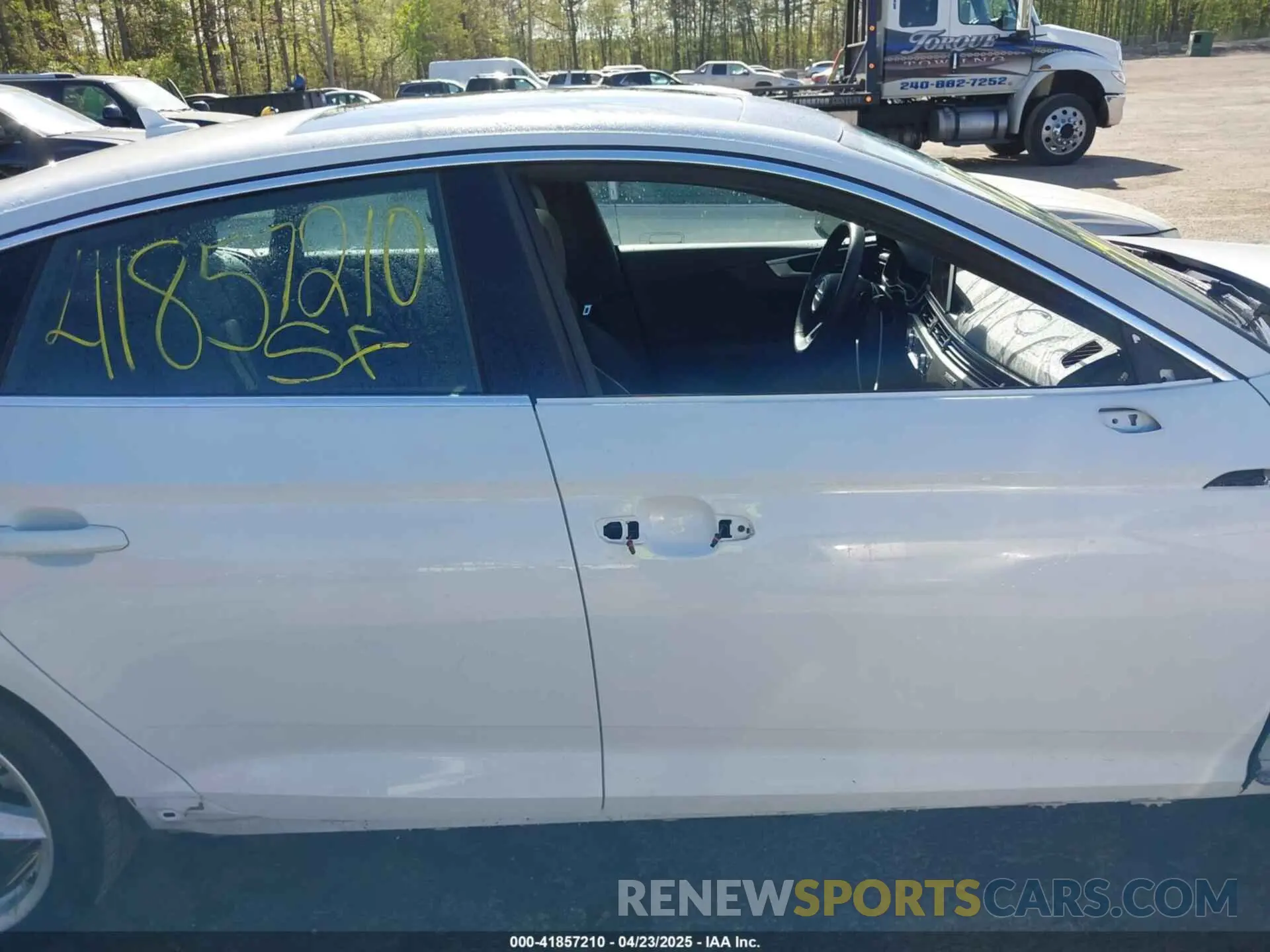 14 Photograph of a damaged car WAUENCF59KA097799 AUDI A5 2019