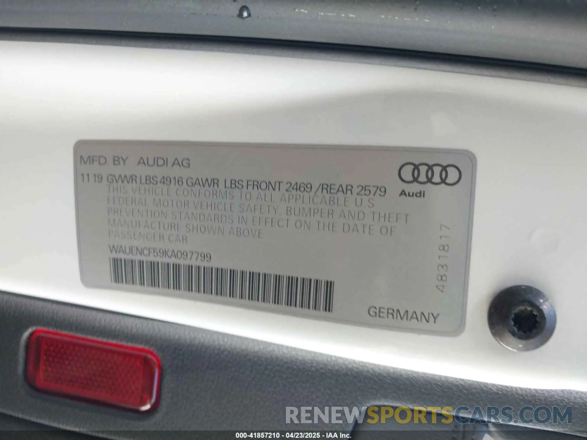 9 Photograph of a damaged car WAUENCF59KA097799 AUDI A5 2019