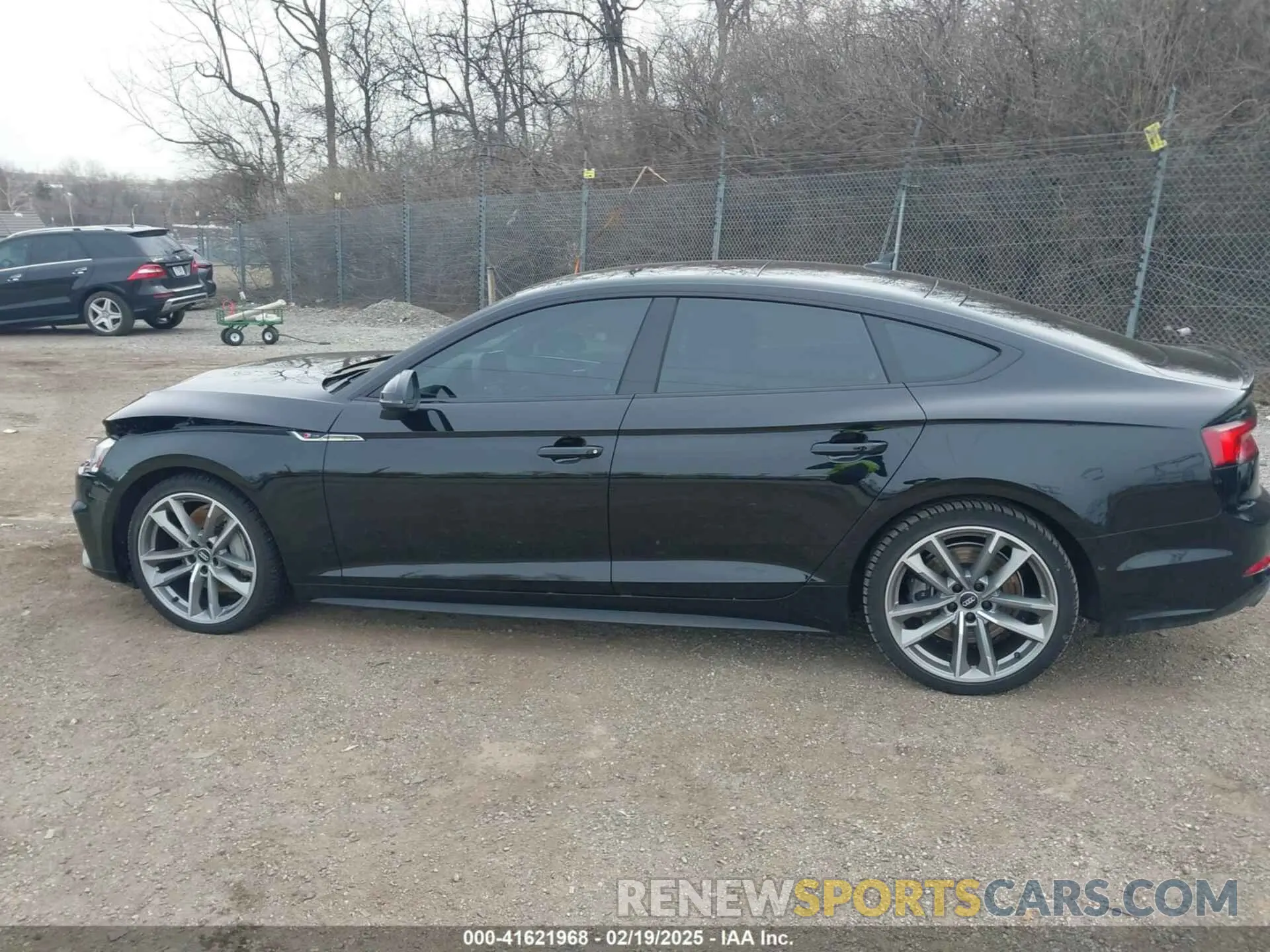15 Photograph of a damaged car WAUFNCF56KA018173 AUDI A5 2019