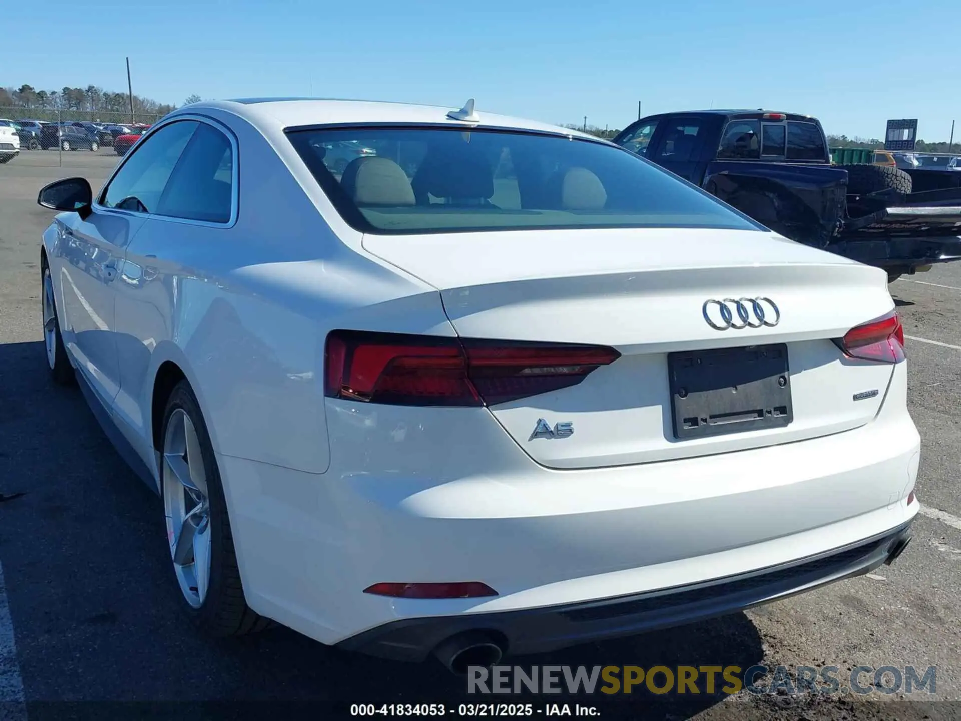3 Фотография поврежденного автомобиля WAUSNAF53KA026928 AUDI A5 2019