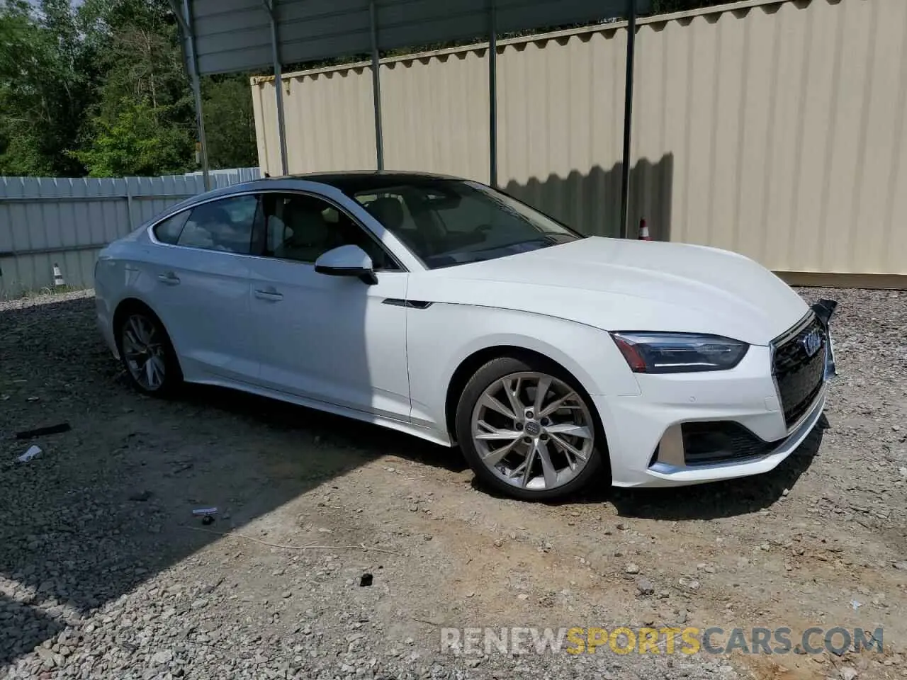 4 Photograph of a damaged car WAUABCF51MA019317 AUDI A5 2021
