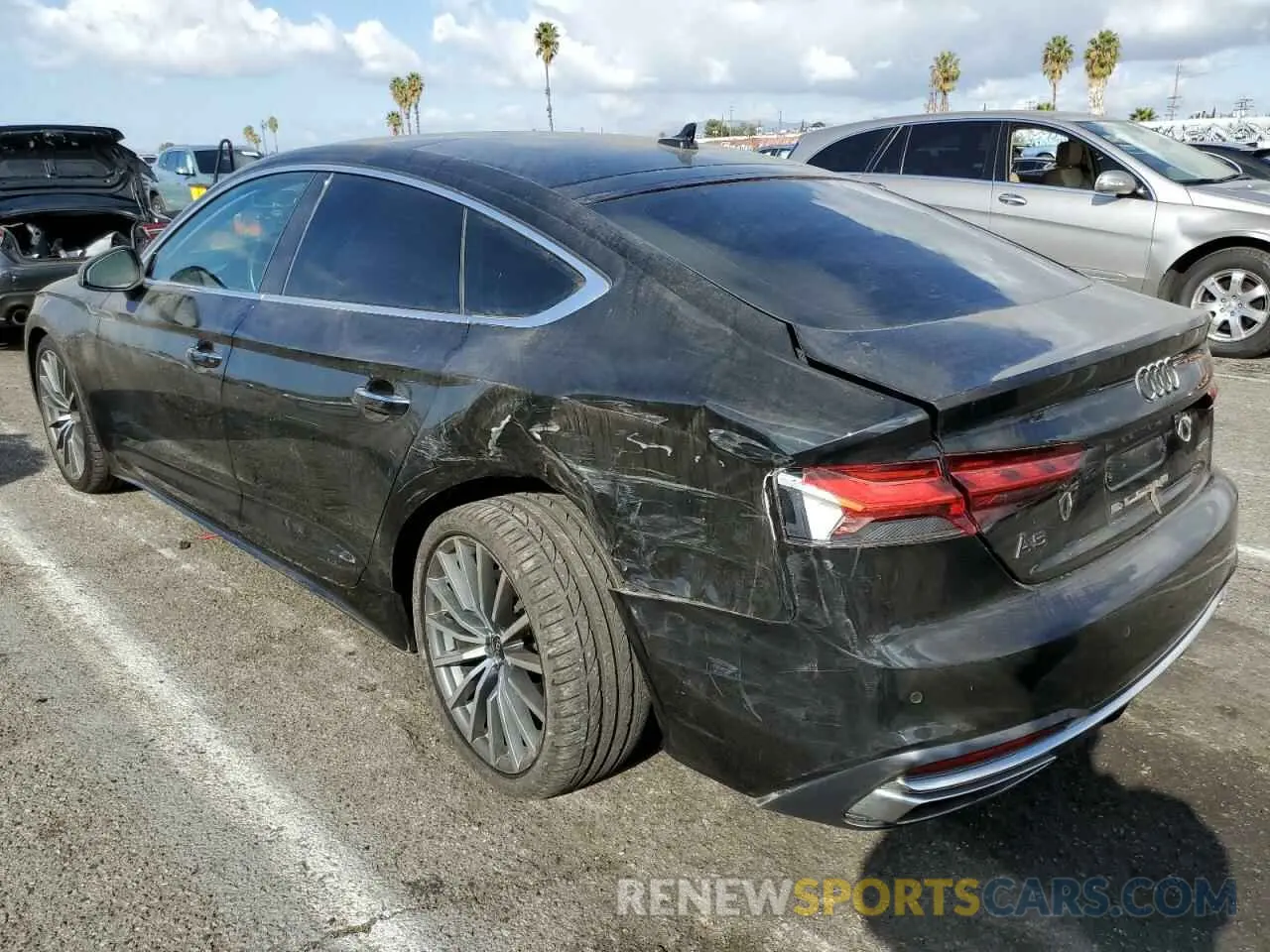 2 Фотография поврежденного автомобиля WAUCBCF51MA040399 AUDI A5 2021
