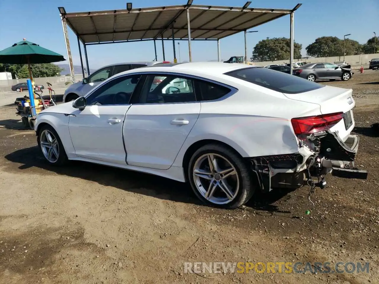 2 Фотография поврежденного автомобиля WAUDACF59MA017704 AUDI A5 2021