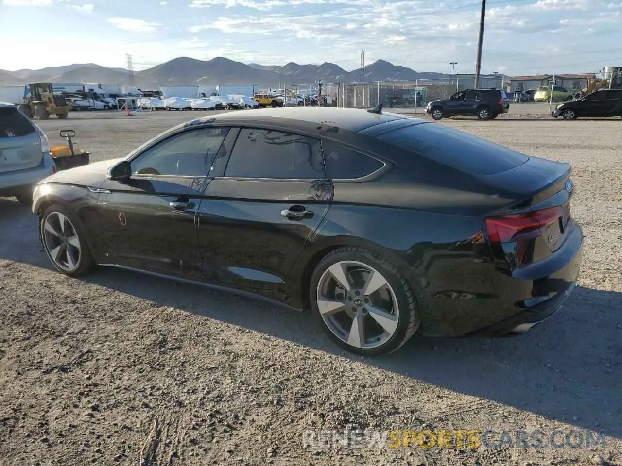2 Фотография поврежденного автомобиля WAUEACF50MA036730 AUDI A5 2021