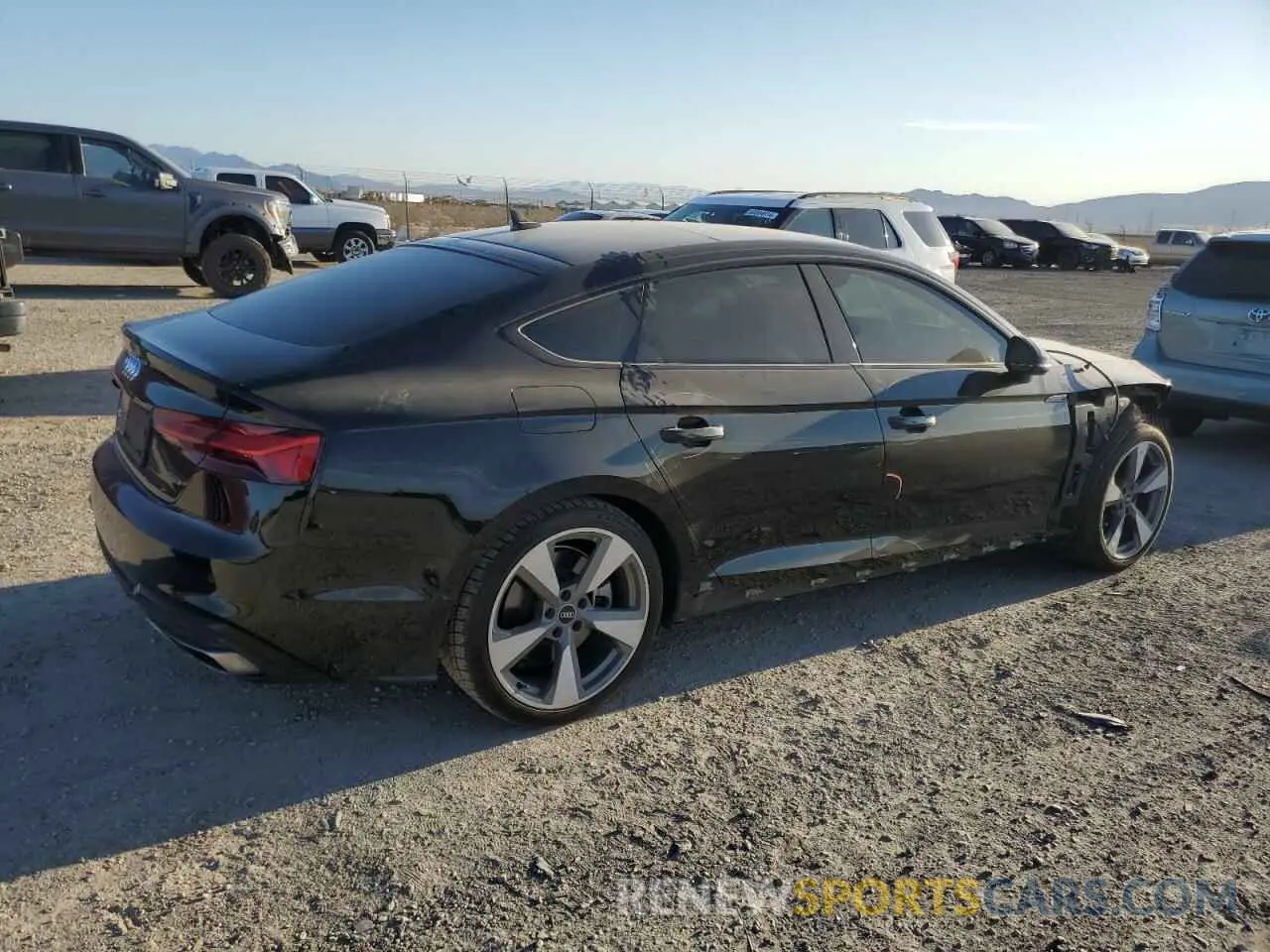 3 Фотография поврежденного автомобиля WAUEACF50MA036730 AUDI A5 2021