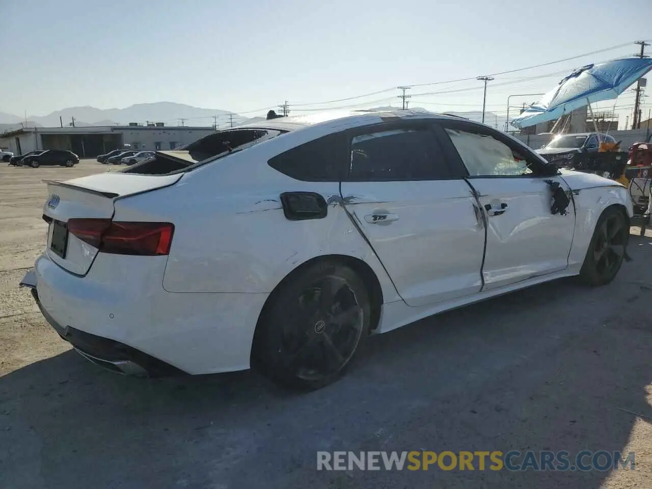 3 Photograph of a damaged car WAUFACF51MA040953 AUDI A5 2021
