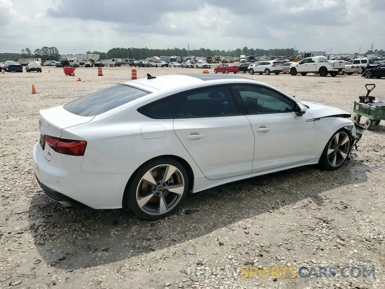 3 Photograph of a damaged car WAUFACF52MA024003 AUDI A5 2021