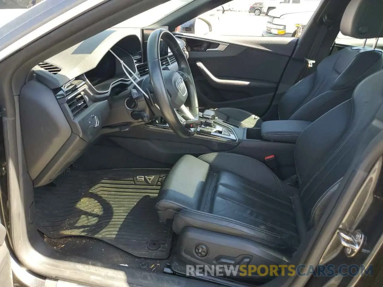 7 Photograph of a damaged car WAUFACF52MA025944 AUDI A5 2021