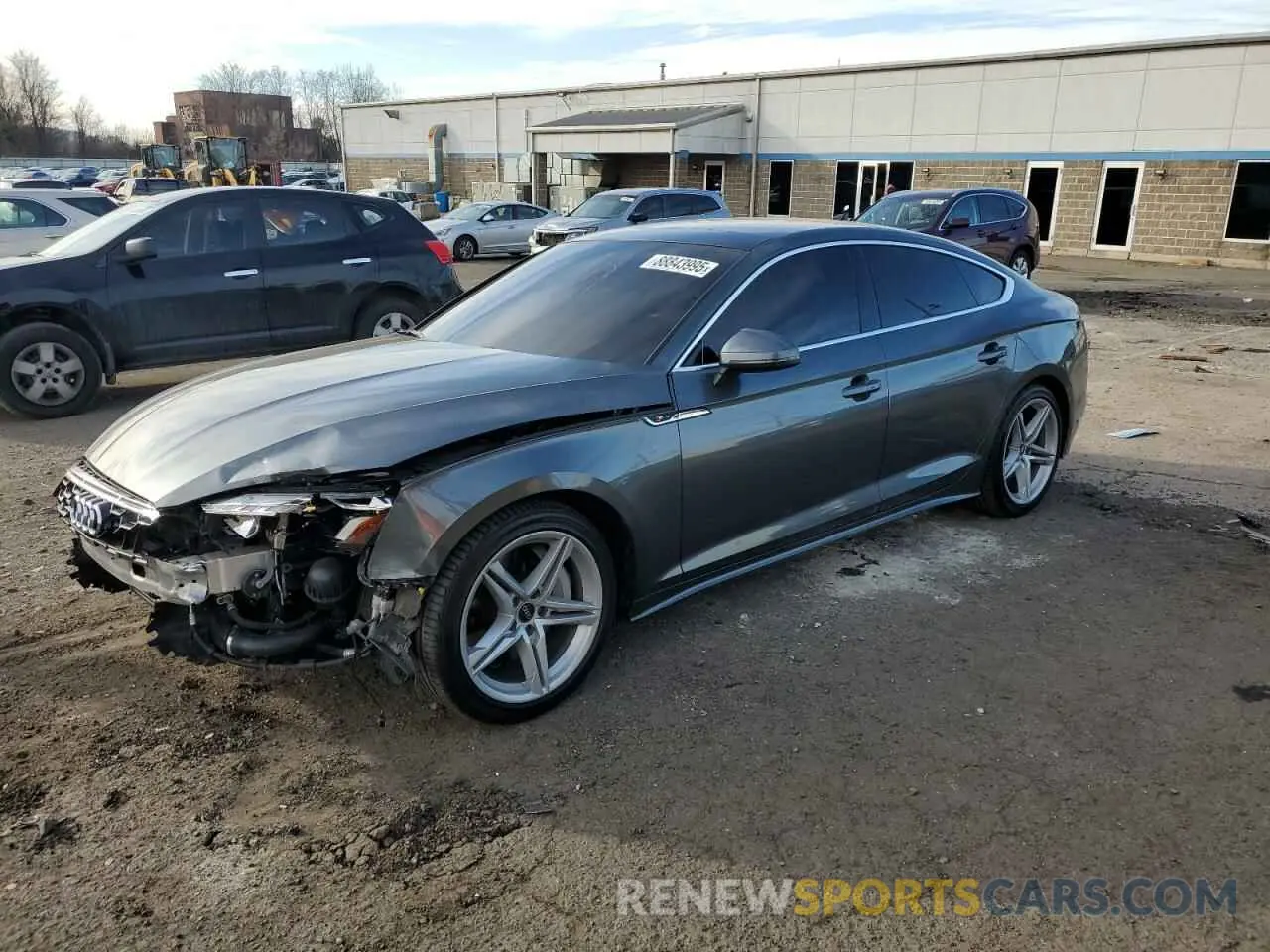 1 Фотография поврежденного автомобиля WAUFACF54MA047900 AUDI A5 2021