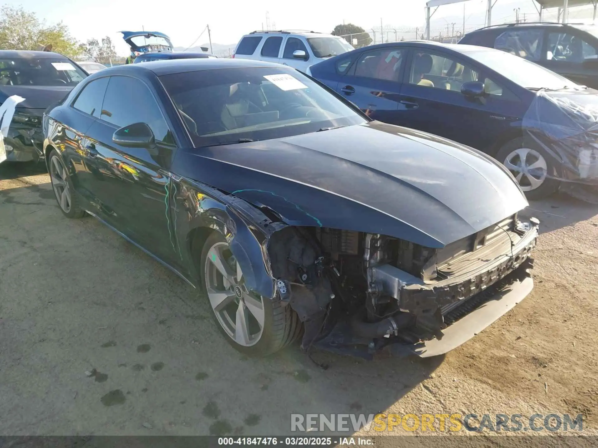 1 Фотография поврежденного автомобиля WAUTAAF52MA037616 AUDI A5 2021