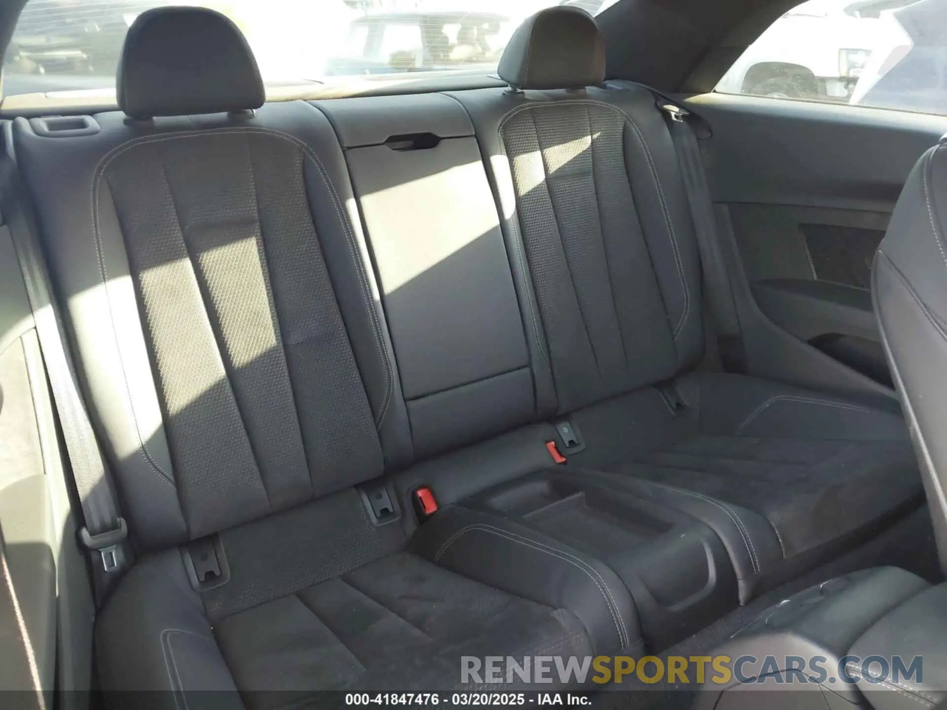 8 Фотография поврежденного автомобиля WAUTAAF52MA037616 AUDI A5 2021