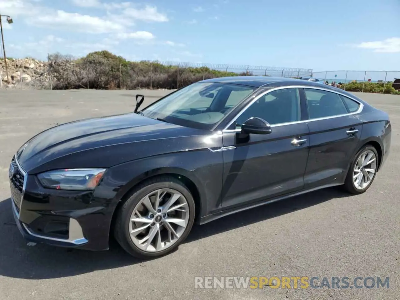 1 Фотография поврежденного автомобиля WAUABCF51NA009193 AUDI A5 2022