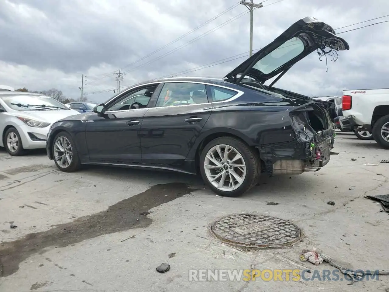 2 Photograph of a damaged car WAUABCF57NA009344 AUDI A5 2022