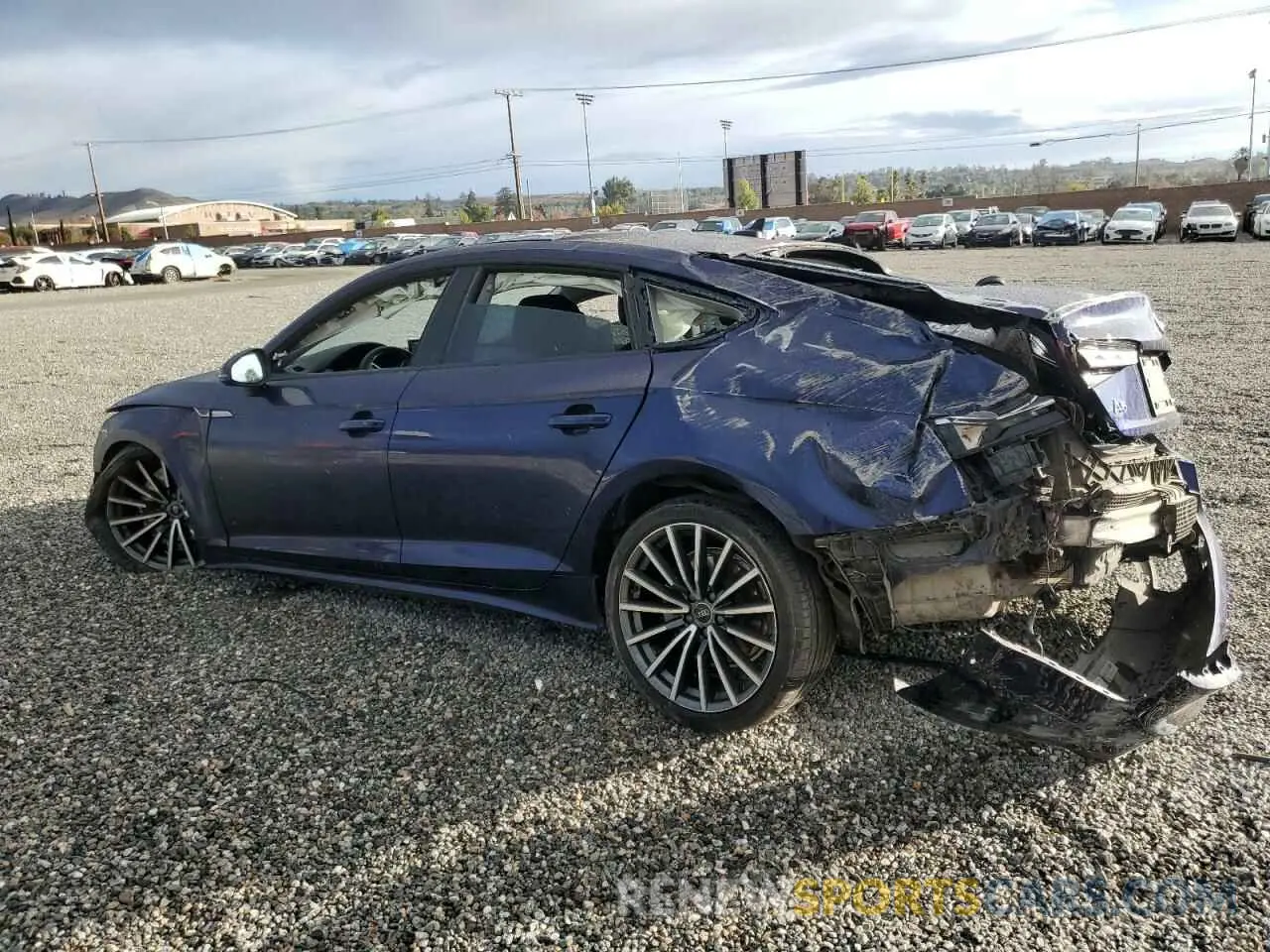 2 Фотография поврежденного автомобиля WAUBBCF54NA003702 AUDI A5 2022