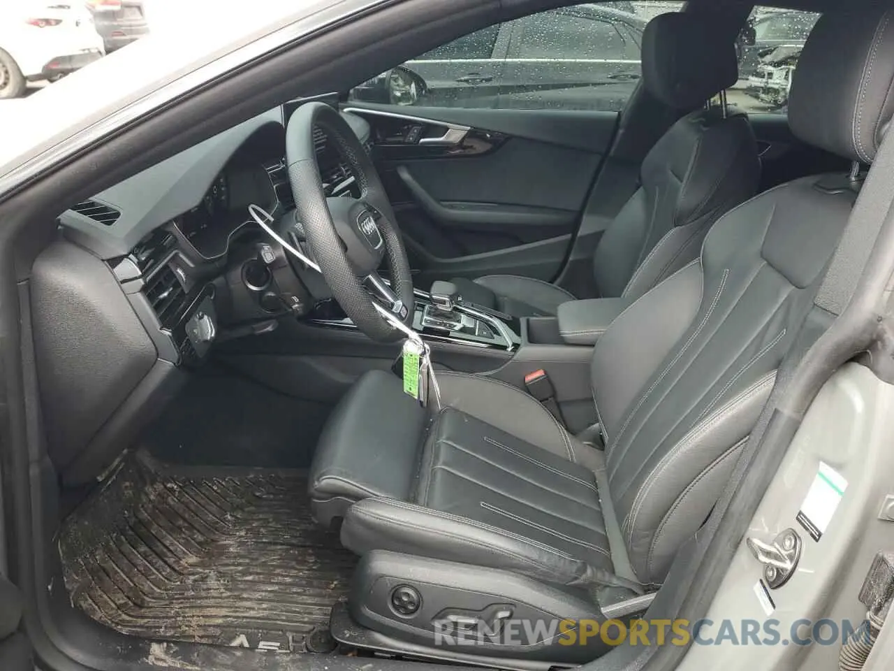 7 Photograph of a damaged car WAUEACF55NA020024 AUDI A5 2022