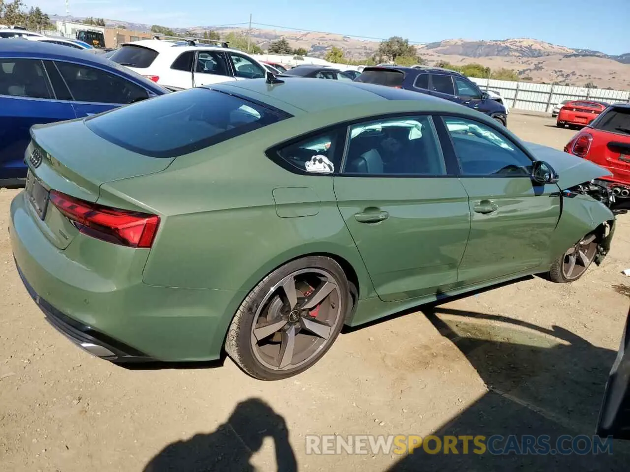 3 Фотография поврежденного автомобиля WAUFACF55NA040195 AUDI A5 2022