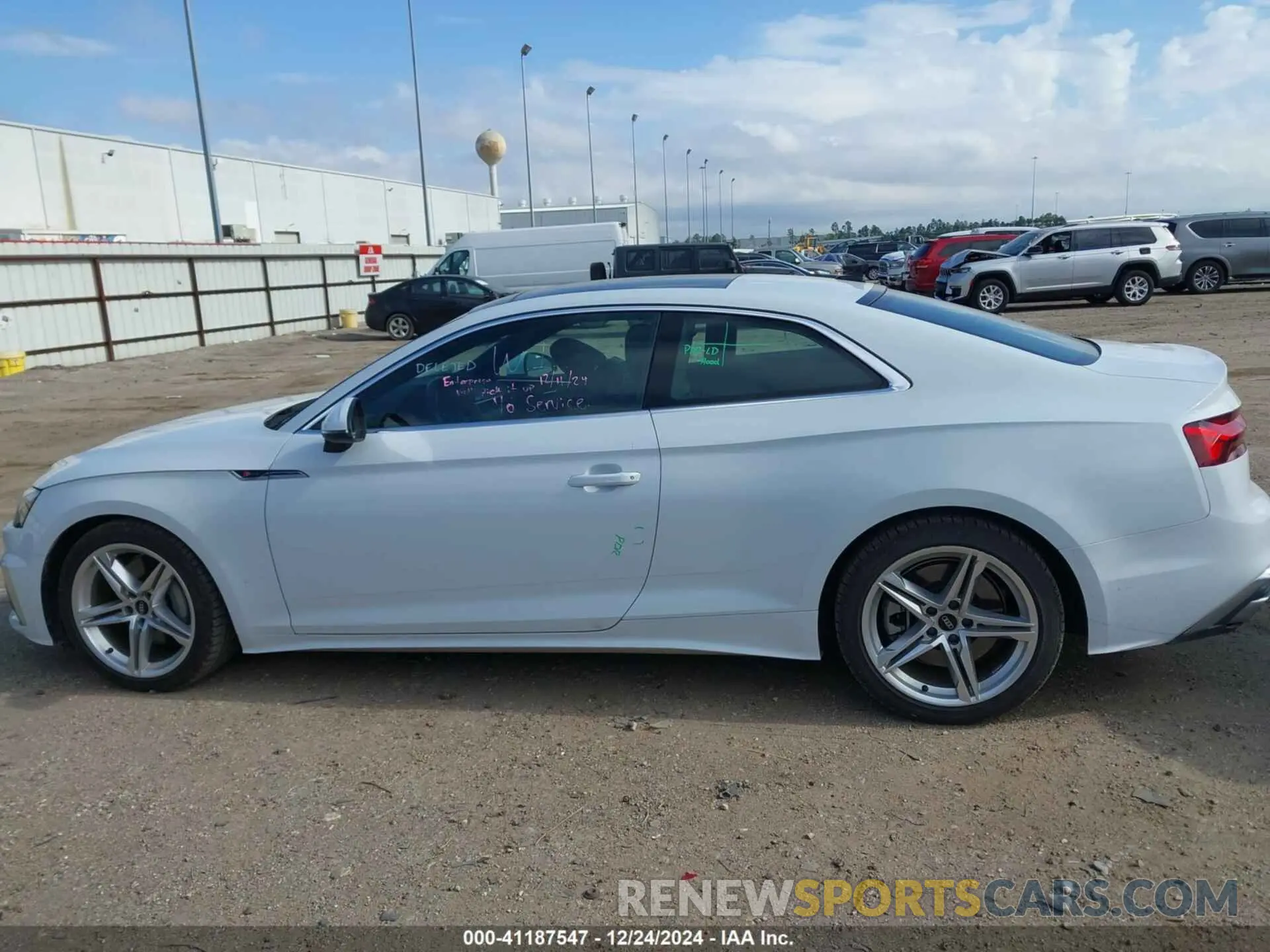 14 Photograph of a damaged car WAUSAAF53NA022409 AUDI A5 2022