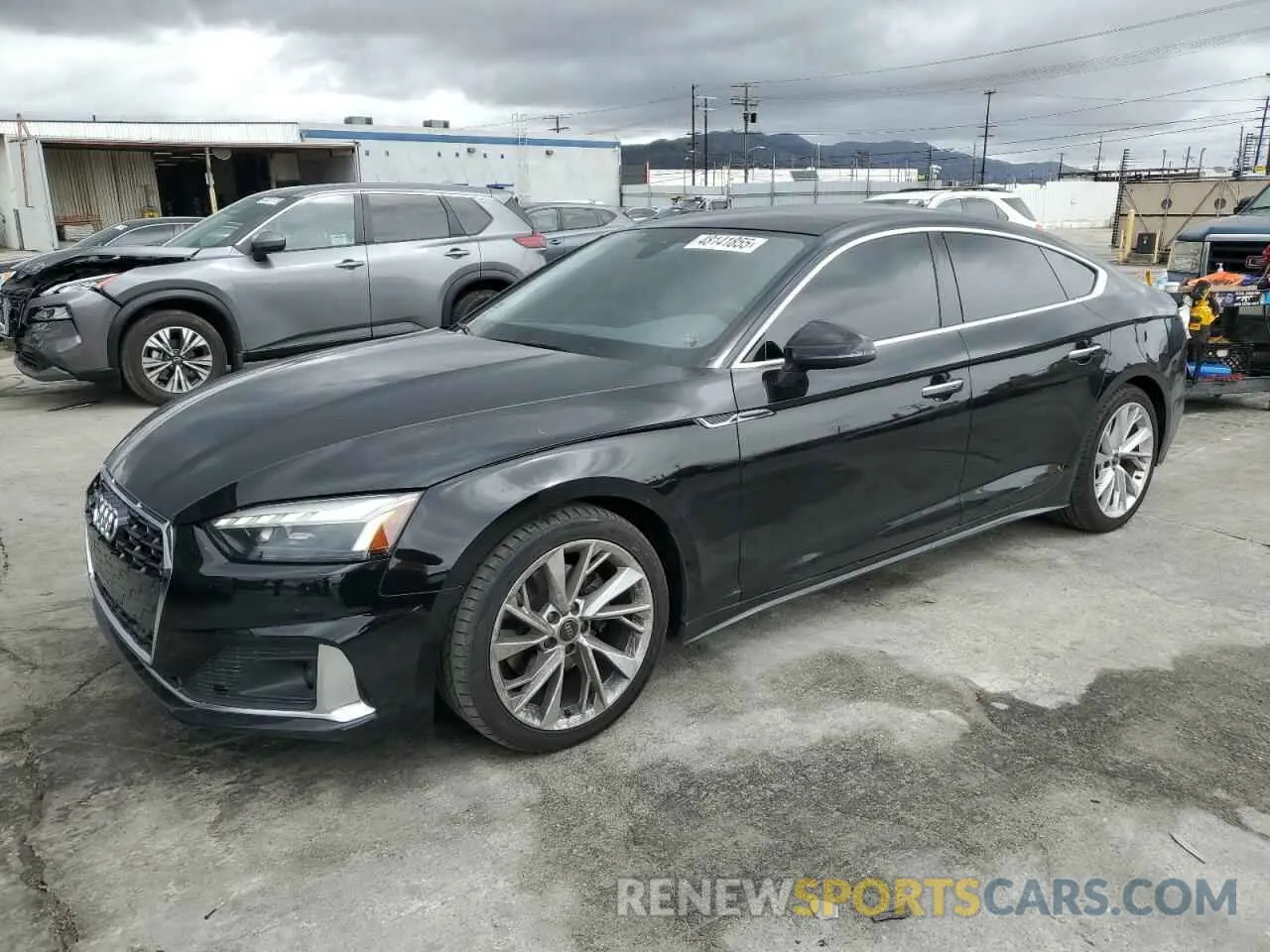 1 Фотография поврежденного автомобиля WAUABCF50PA026120 AUDI A5 2023