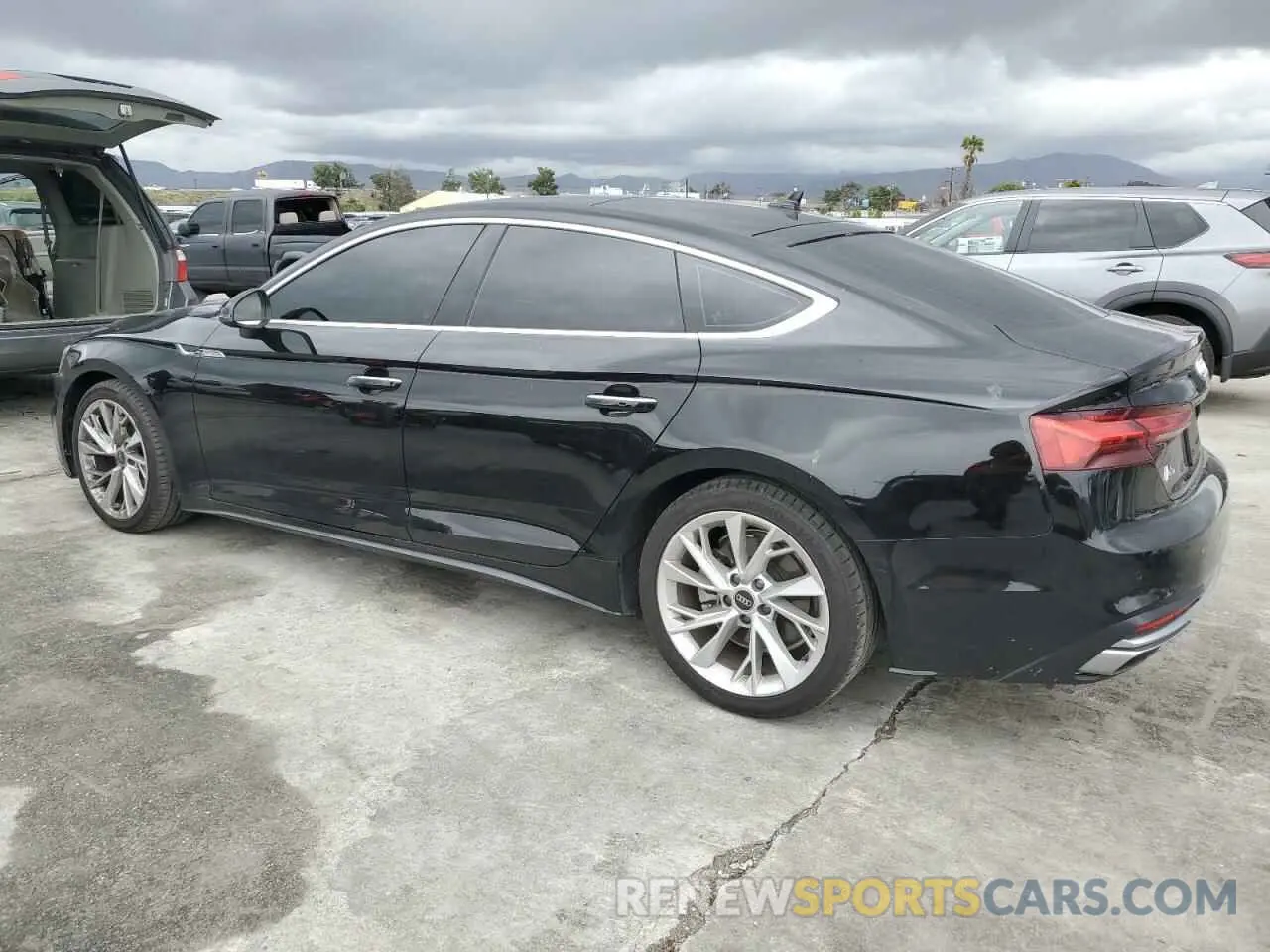 2 Фотография поврежденного автомобиля WAUABCF50PA026120 AUDI A5 2023