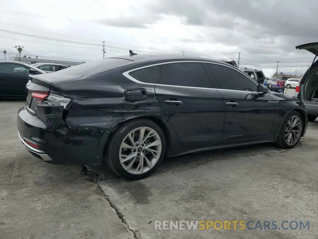 3 Фотография поврежденного автомобиля WAUABCF50PA026120 AUDI A5 2023