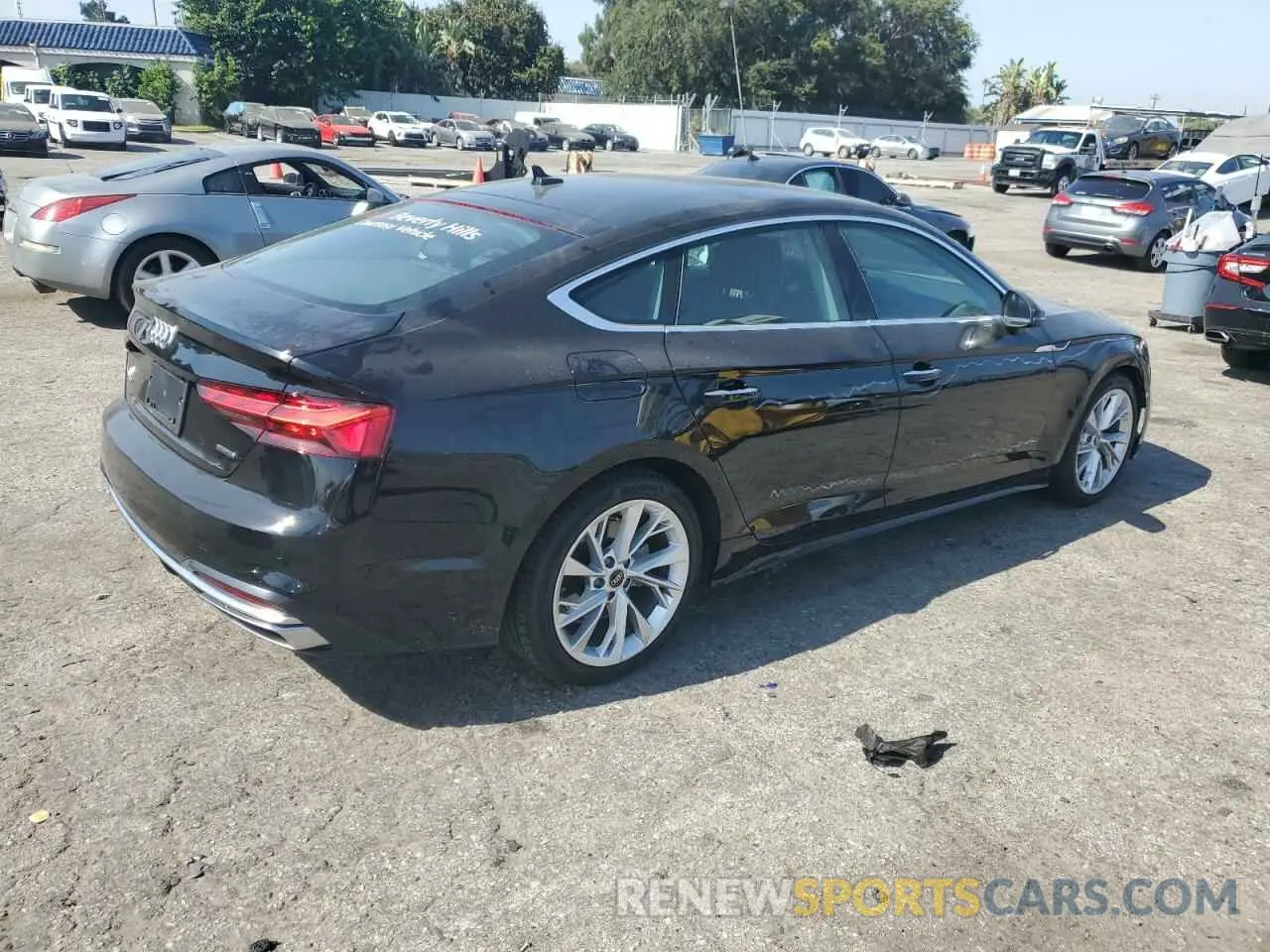 3 Фотография поврежденного автомобиля WAUABCF51PA017295 AUDI A5 2023
