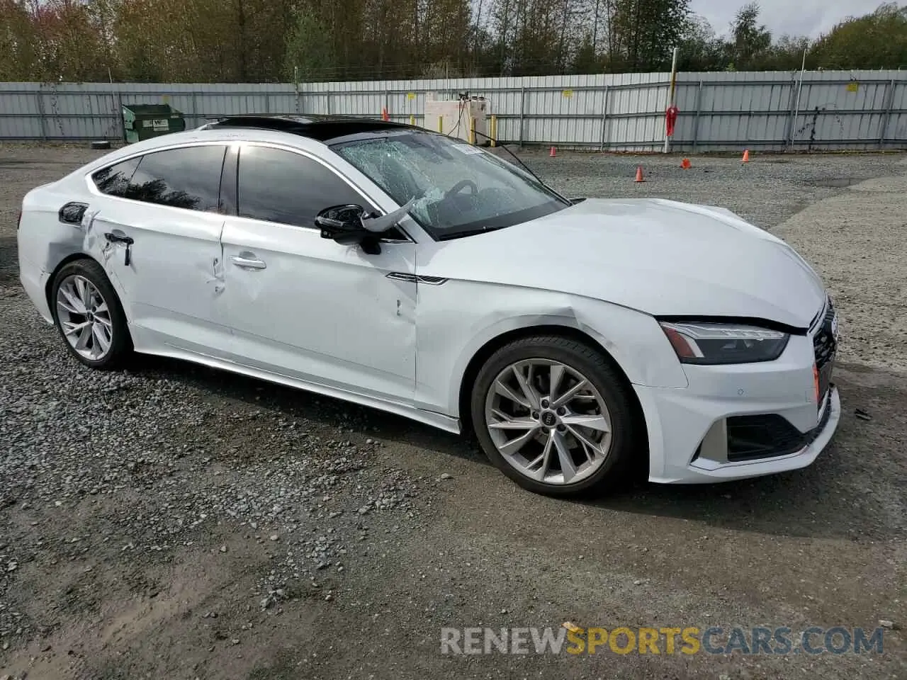 4 Фотография поврежденного автомобиля WAUABCF55PA017039 AUDI A5 2023