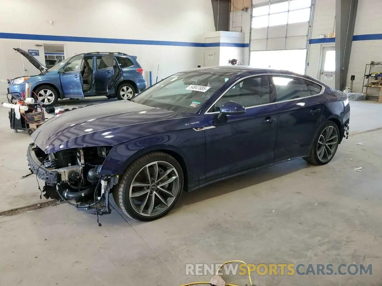 1 Фотография поврежденного автомобиля WAUFACF58PA029856 AUDI A5 2023