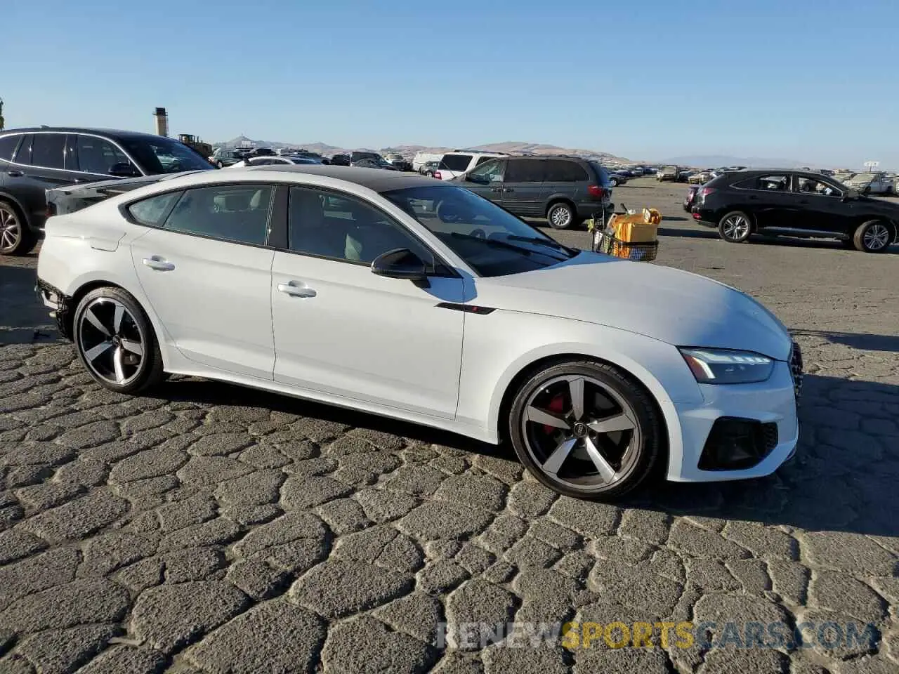 4 Фотография поврежденного автомобиля WAUFACF5XPA036369 AUDI A5 2023